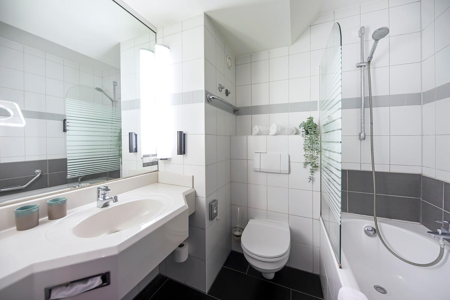 Economy Double or Twin Room - Photo 10