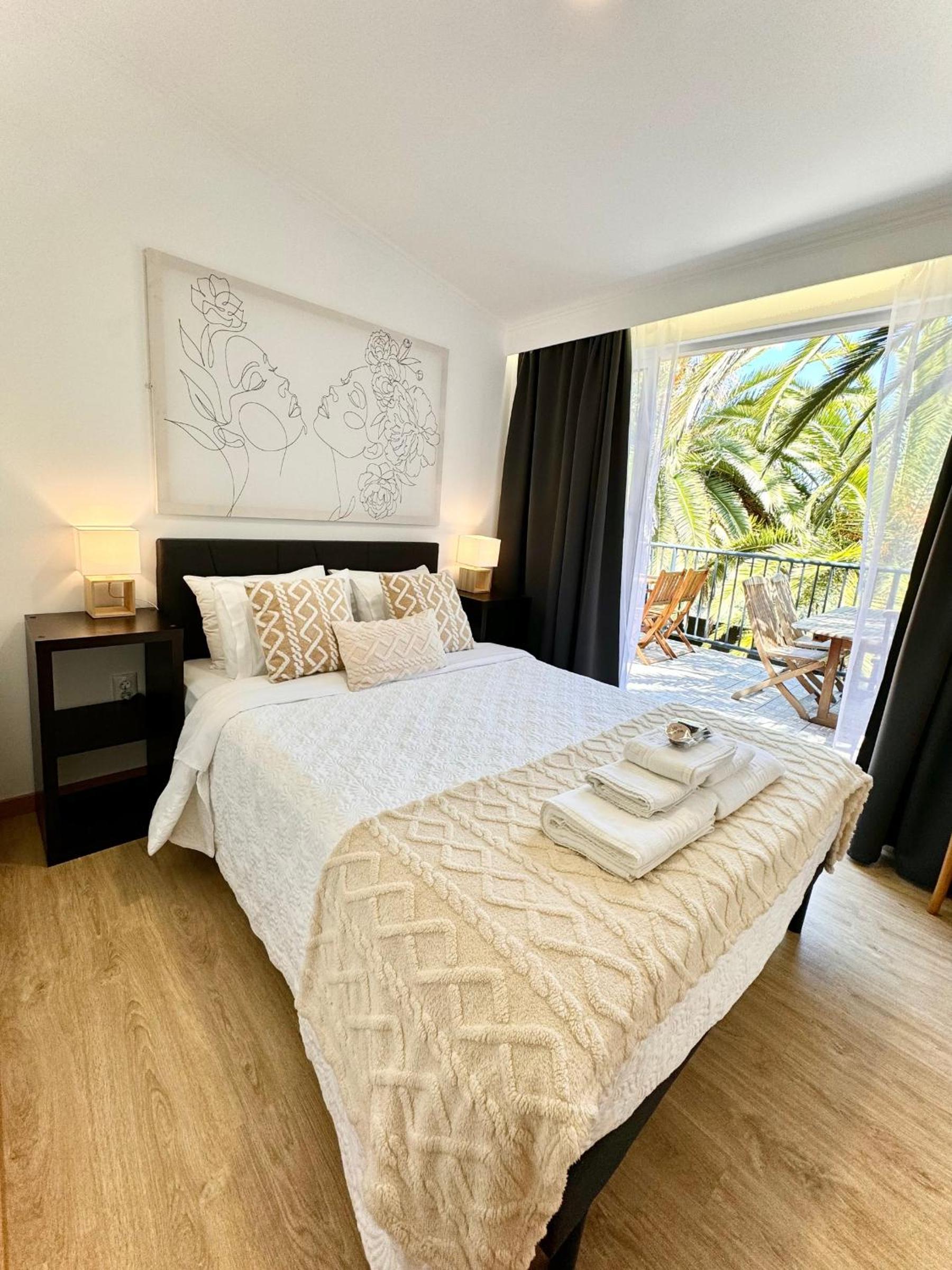 Double Room with Shared Bathroom photo 1