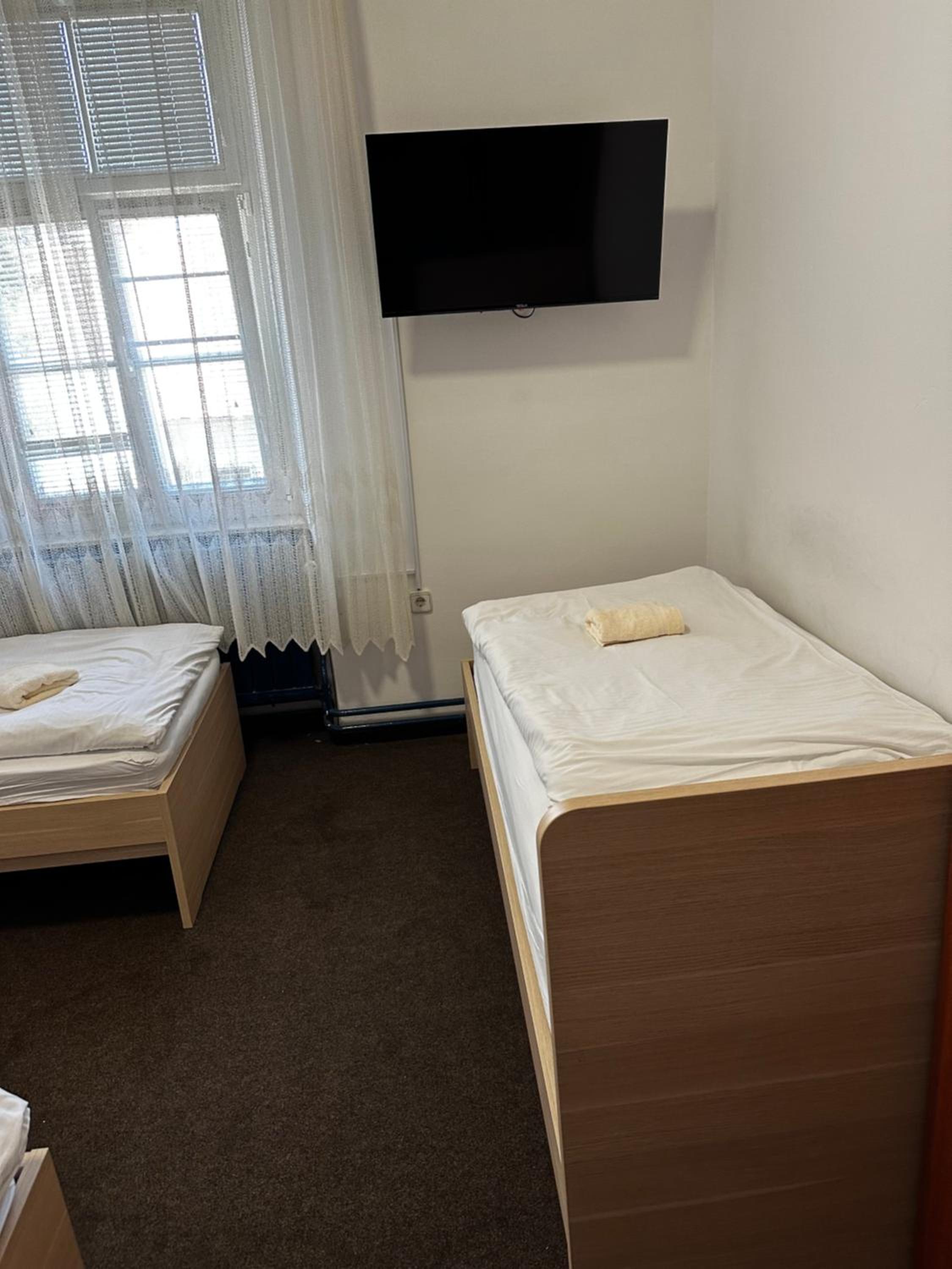 Triple Room with Shared Bathroom photo 2