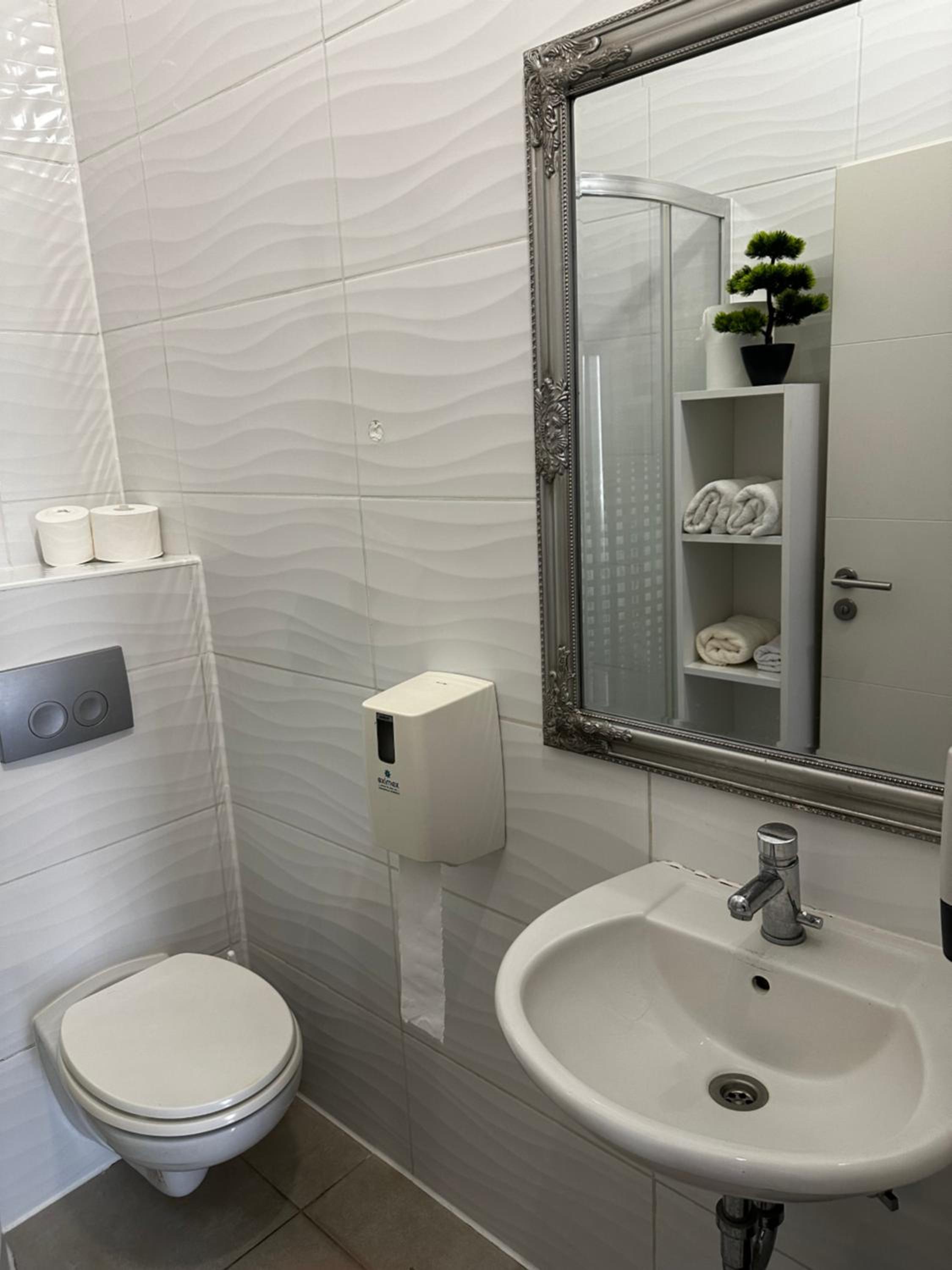 Quadruple Room with Shower photo 2