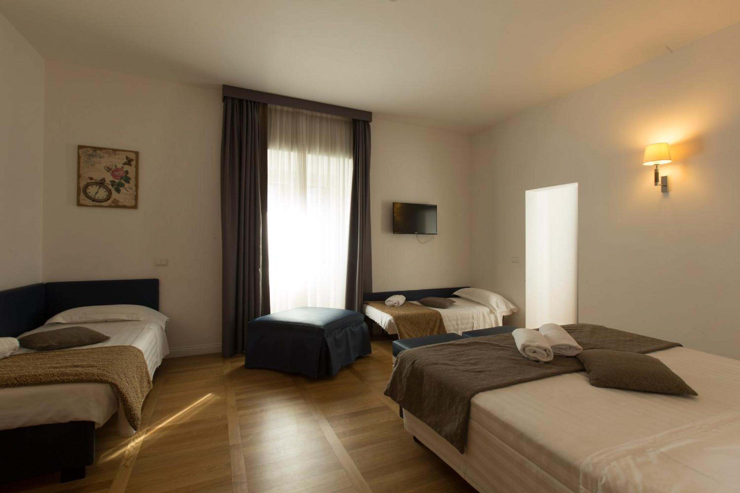 Deluxe Quadruple Room