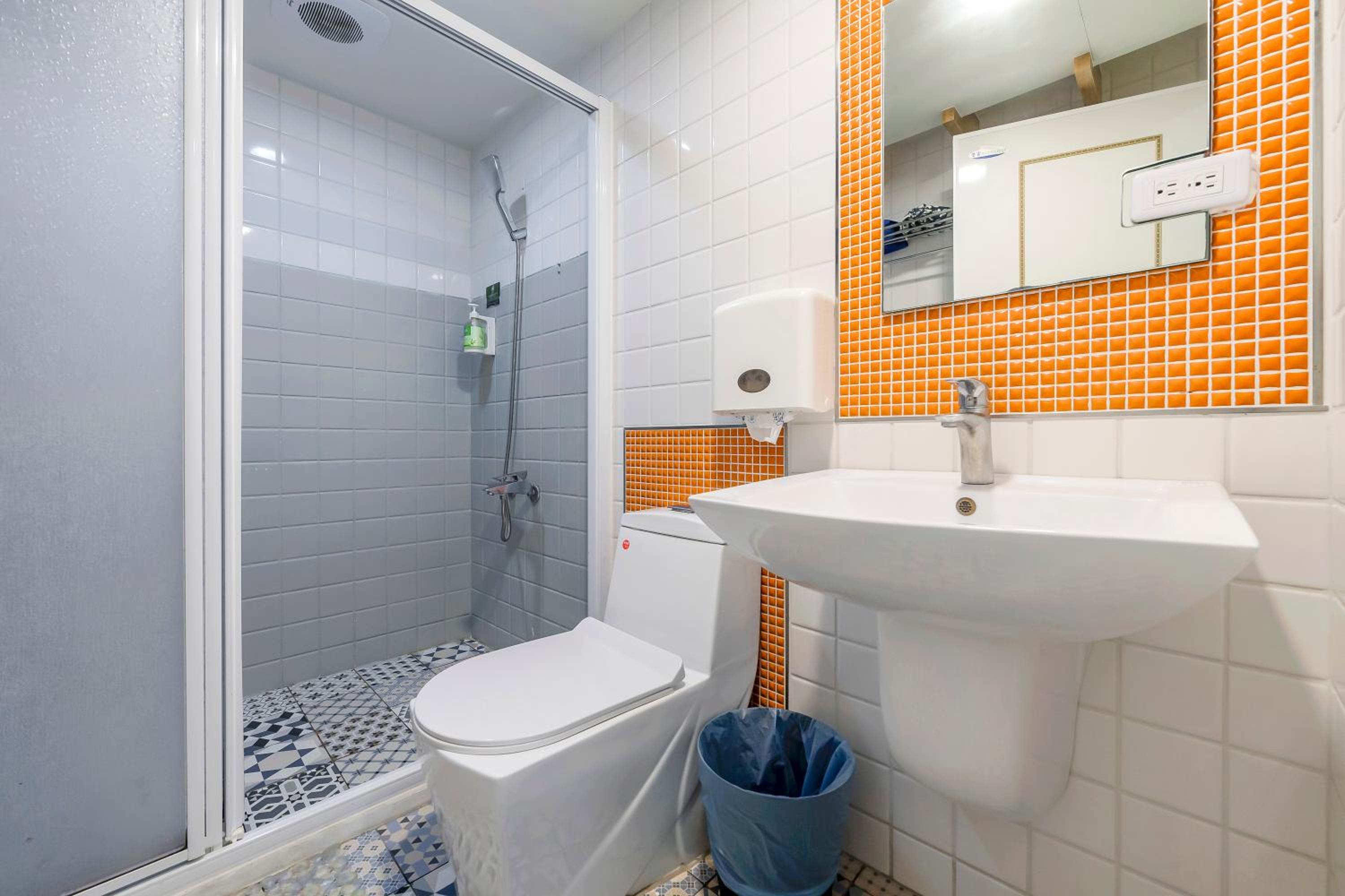 Deluxe Double Room With Balcony And Sea View - Photo 6