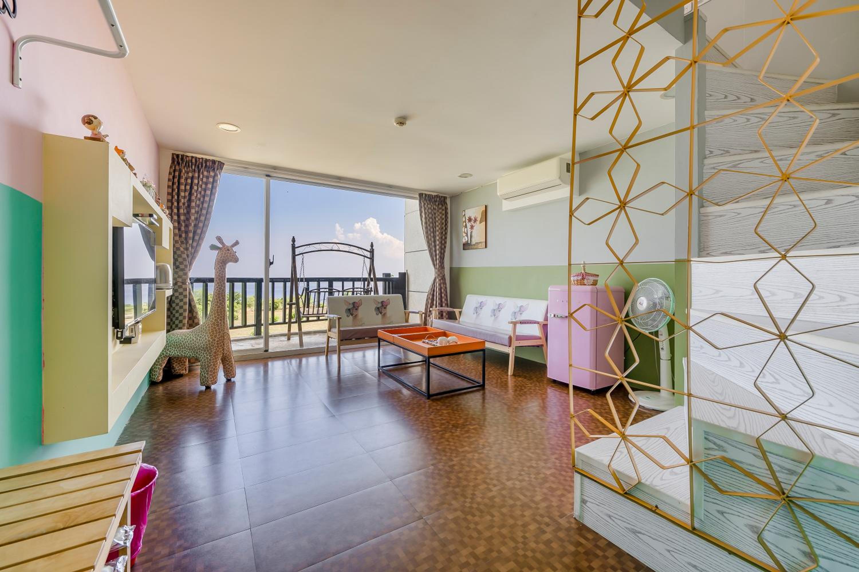 Deluxe Double Room With Balcony And Sea View - Photo 17