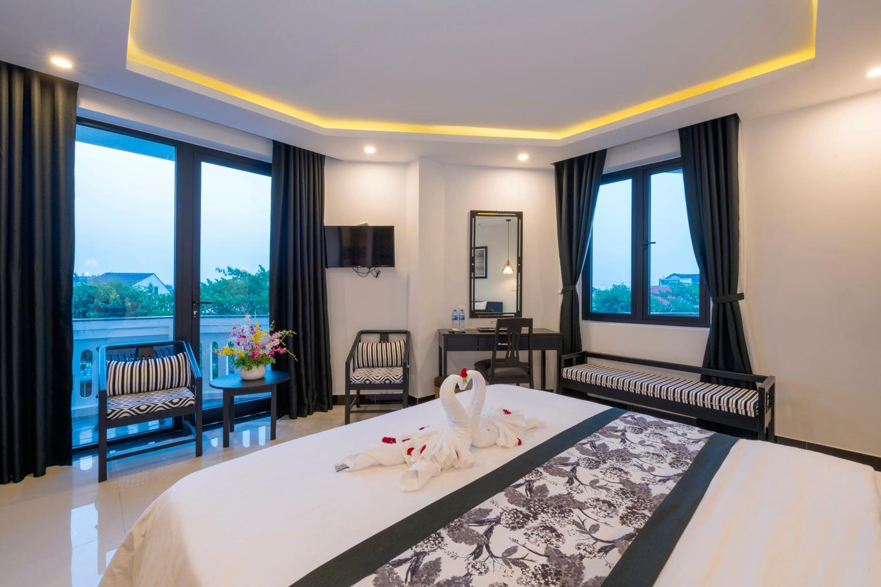 Deluxe Double Room with Balcony