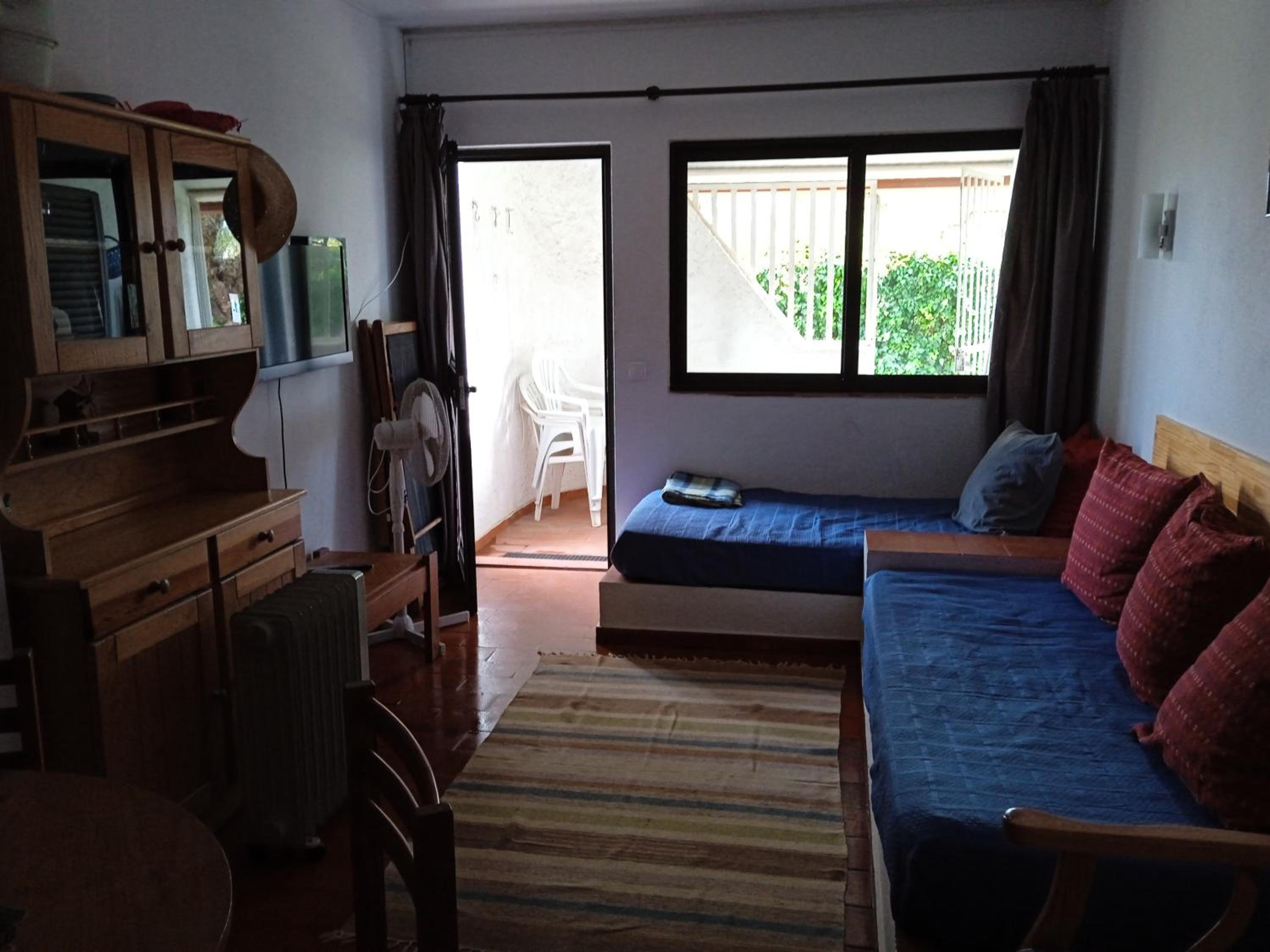 One-Bedroom House photo 1
