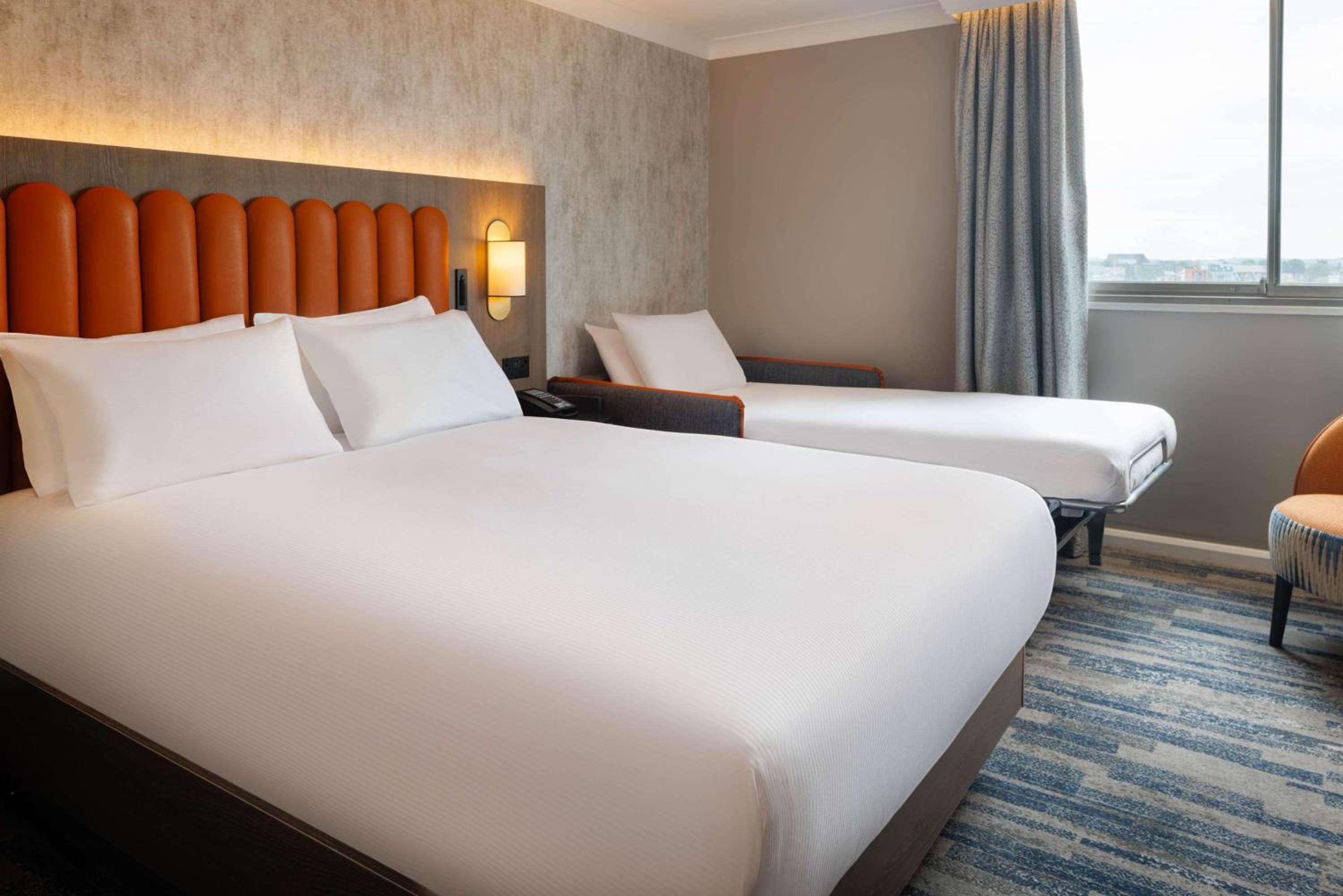 Premium Double Room with sofa bed - Photo 5