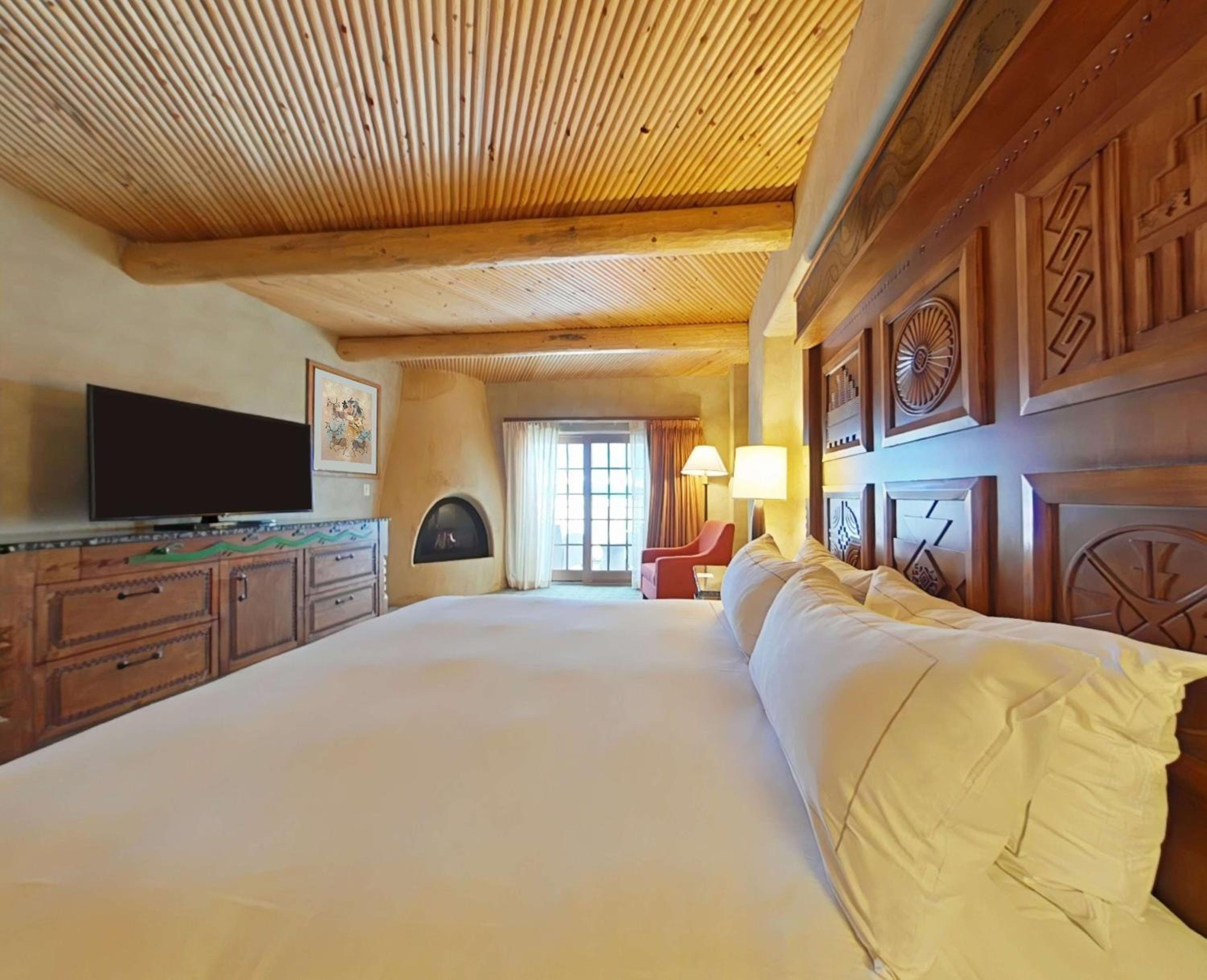 Superior King Suite photo 1