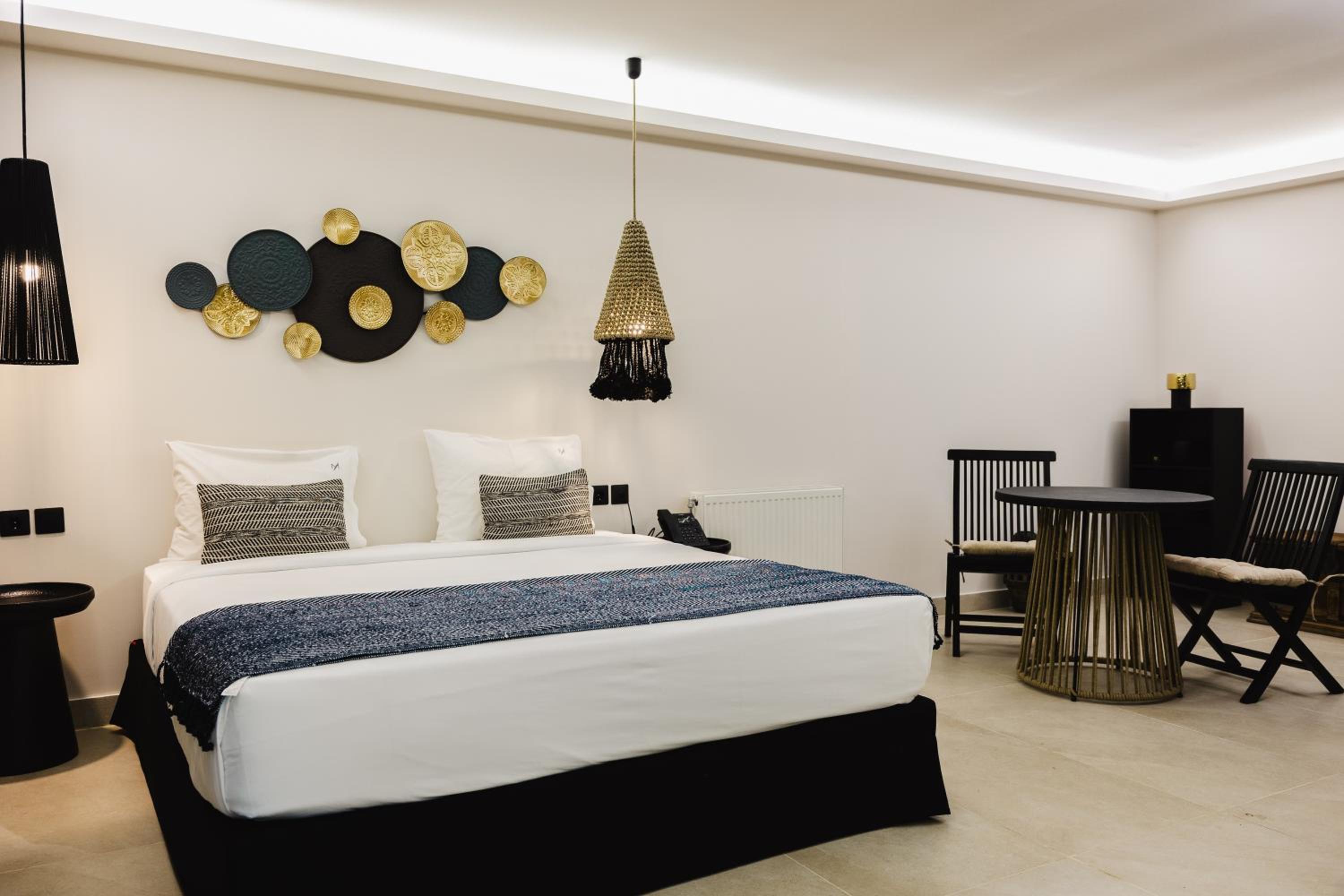 Bungalow Suite with Outdoor Jacuzzi - Photo 1