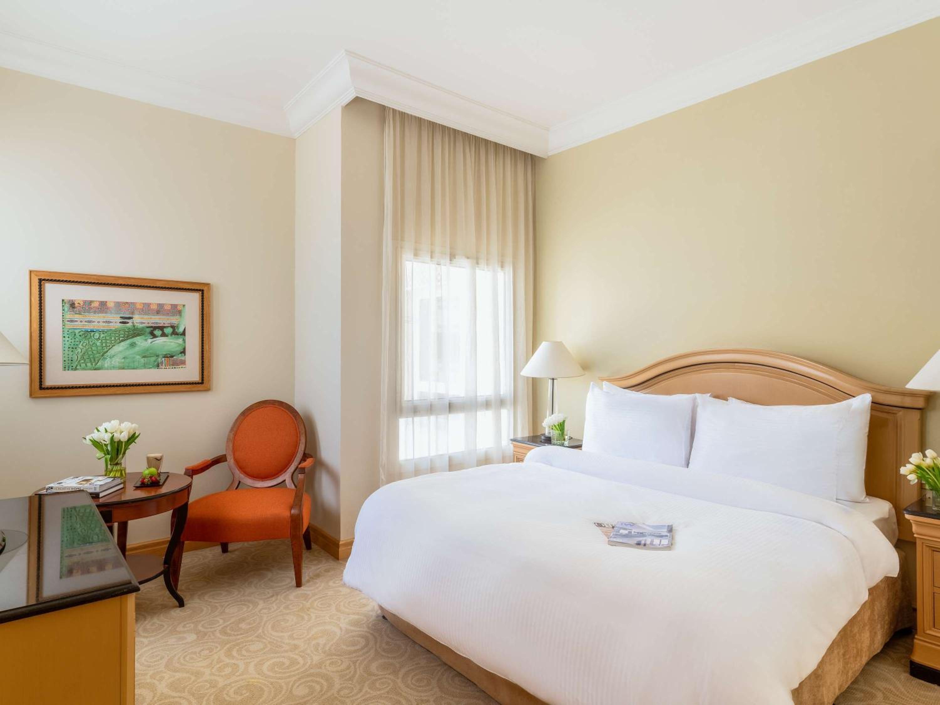 Business Suite - Photo 12