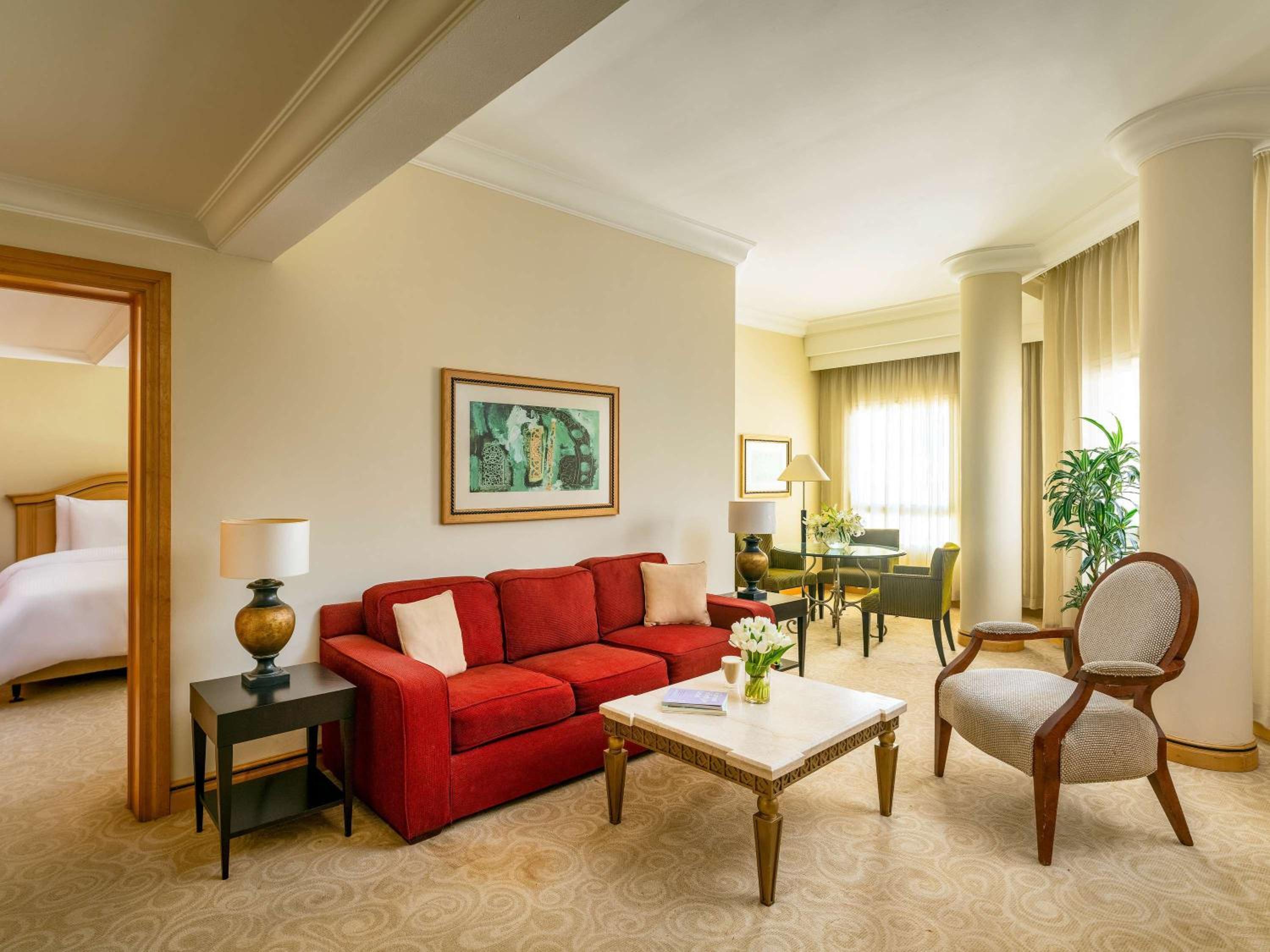 Business Suite - Photo 13