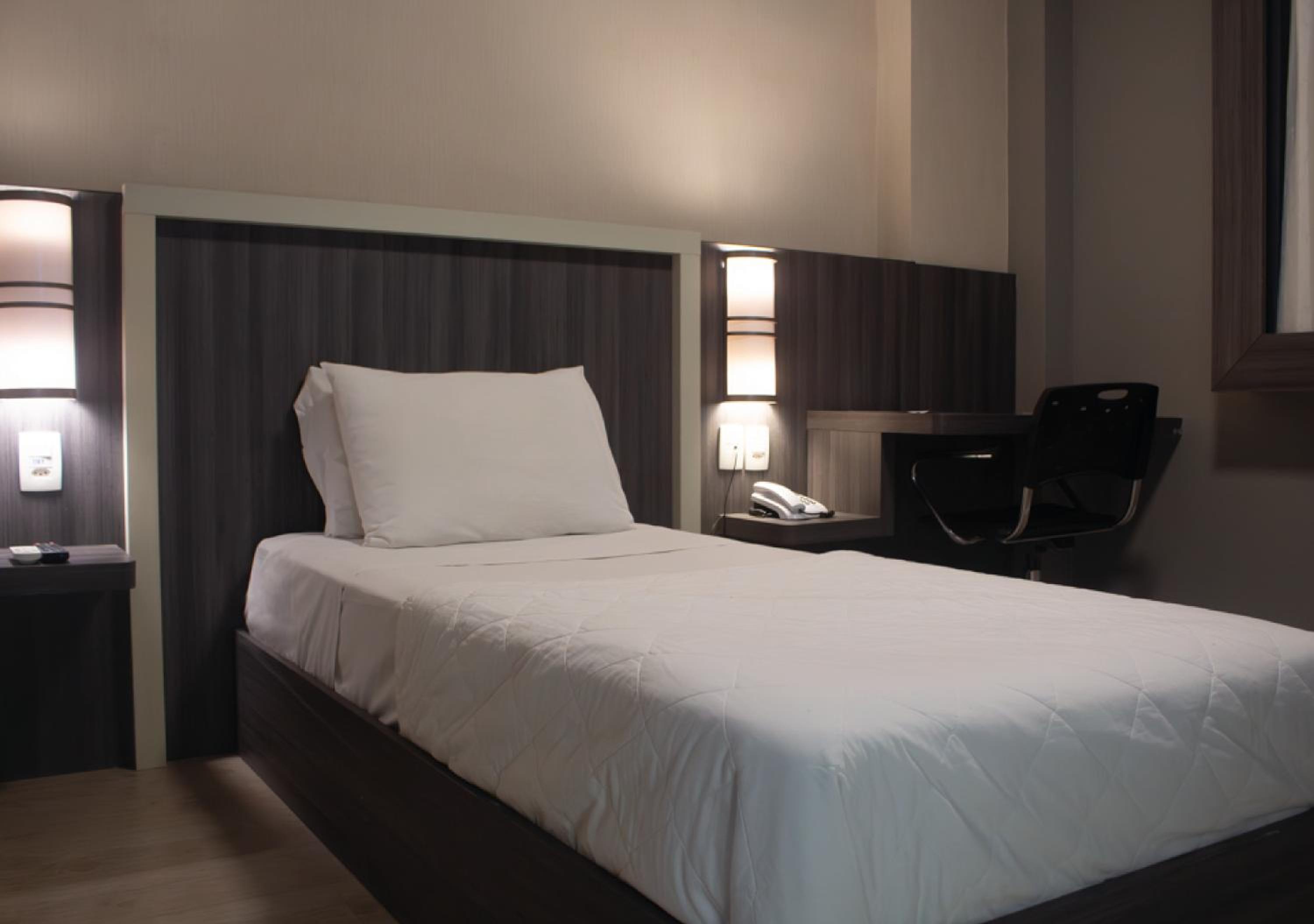 Single Room - Disability Access photo 1