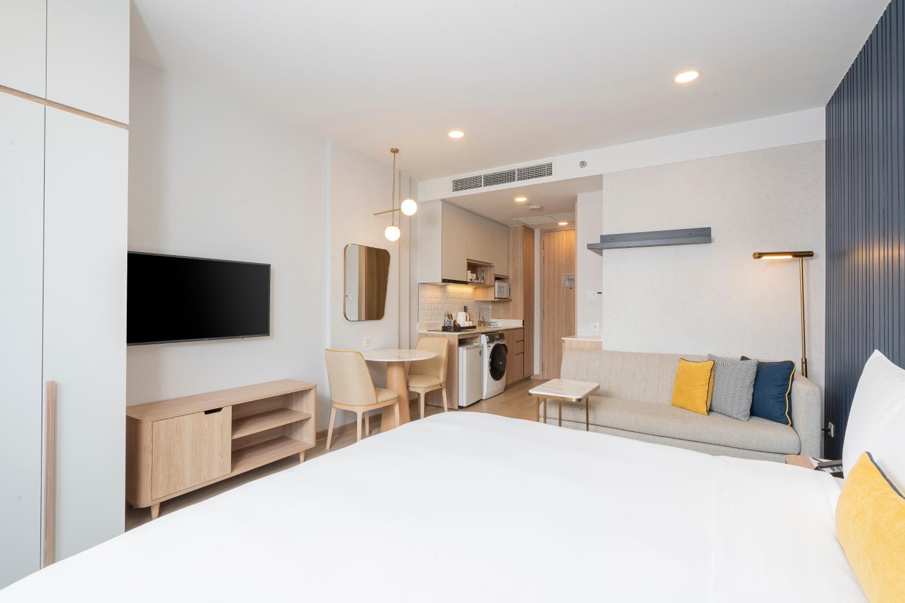 King Studio Suite photo 2
