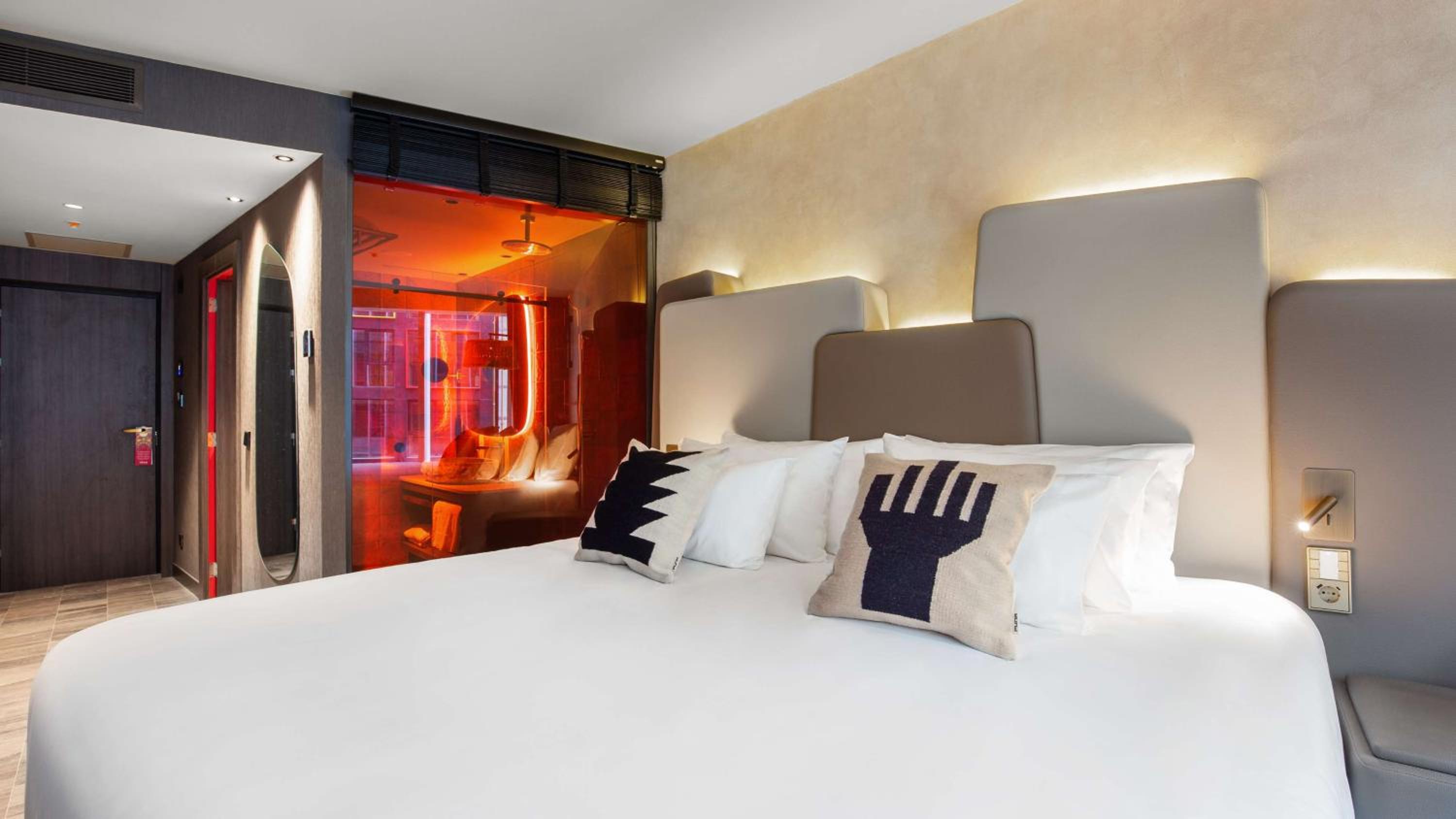 Nhow Suite