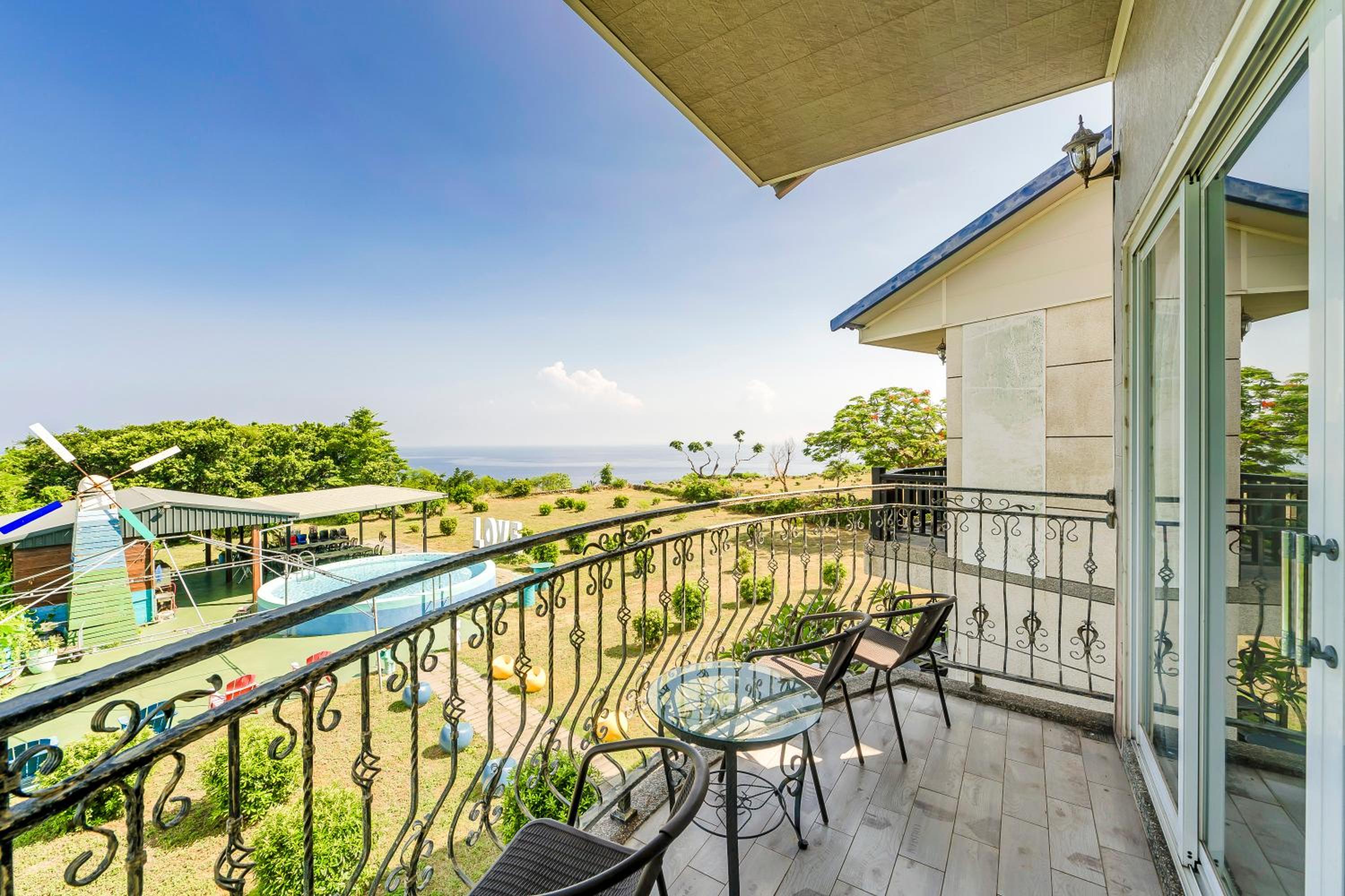 Quadruple Room With Sea View - Photo 8