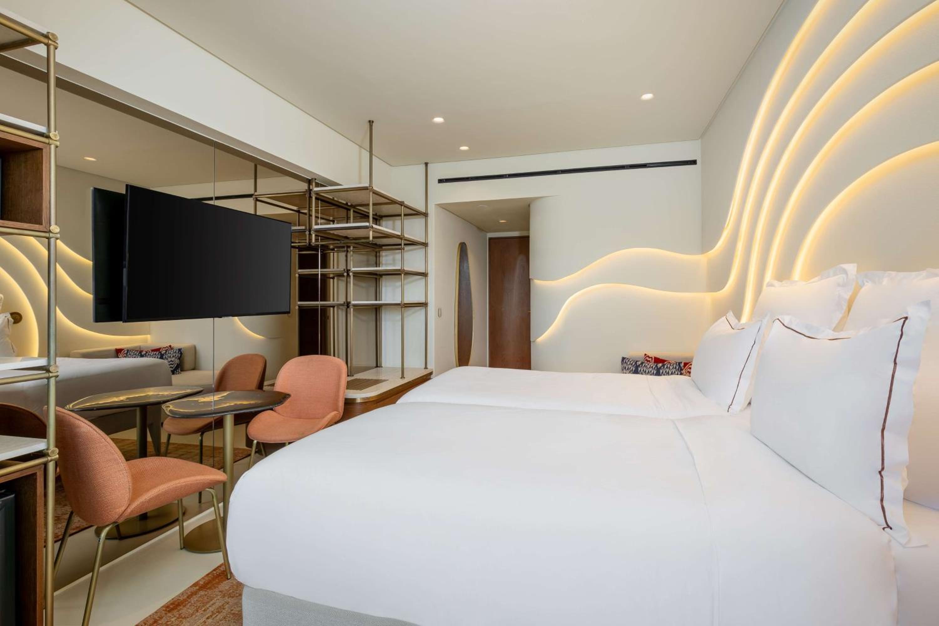 Classic Twin Room - Photo 2