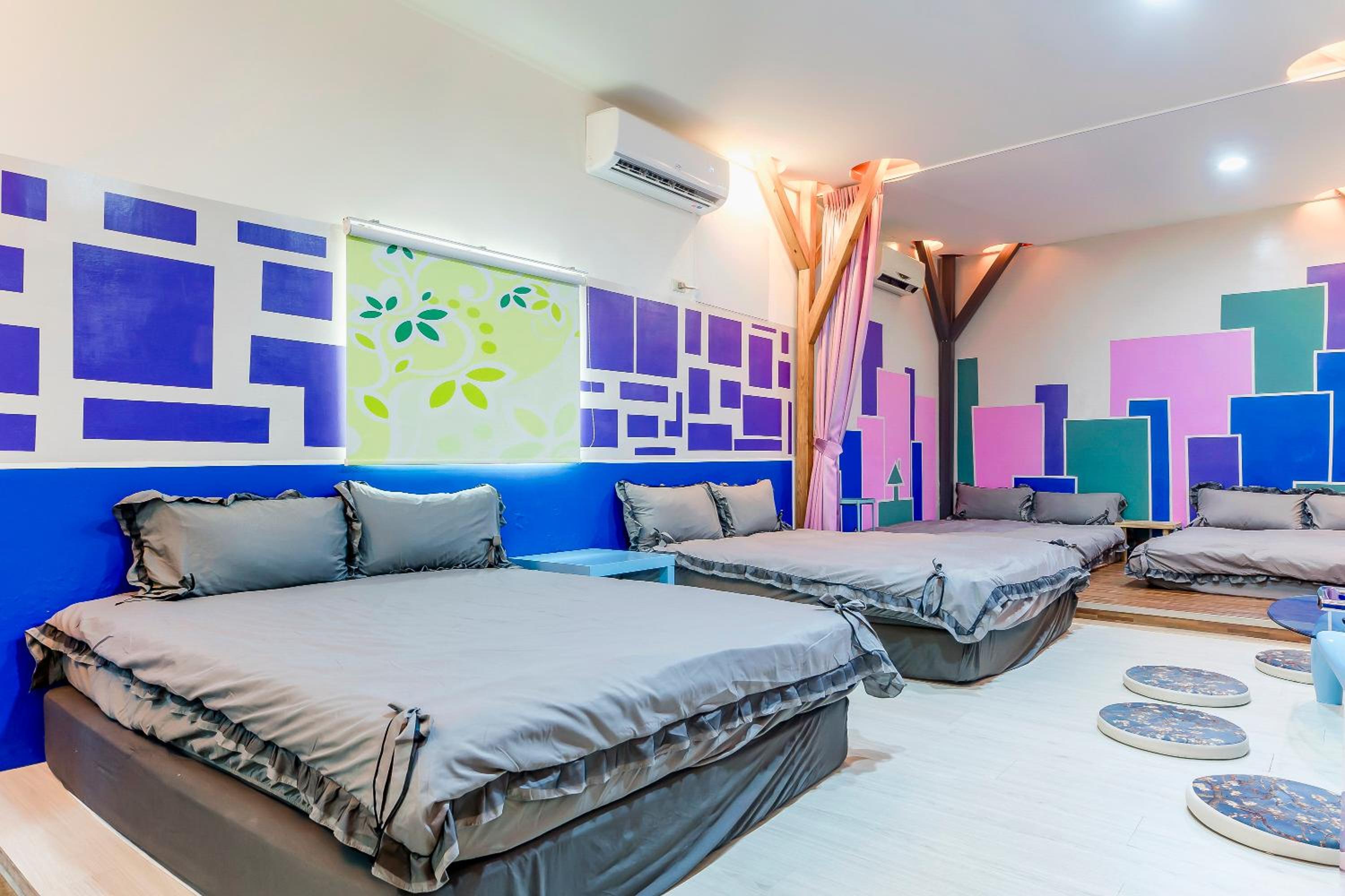 Family Room - Photo 1