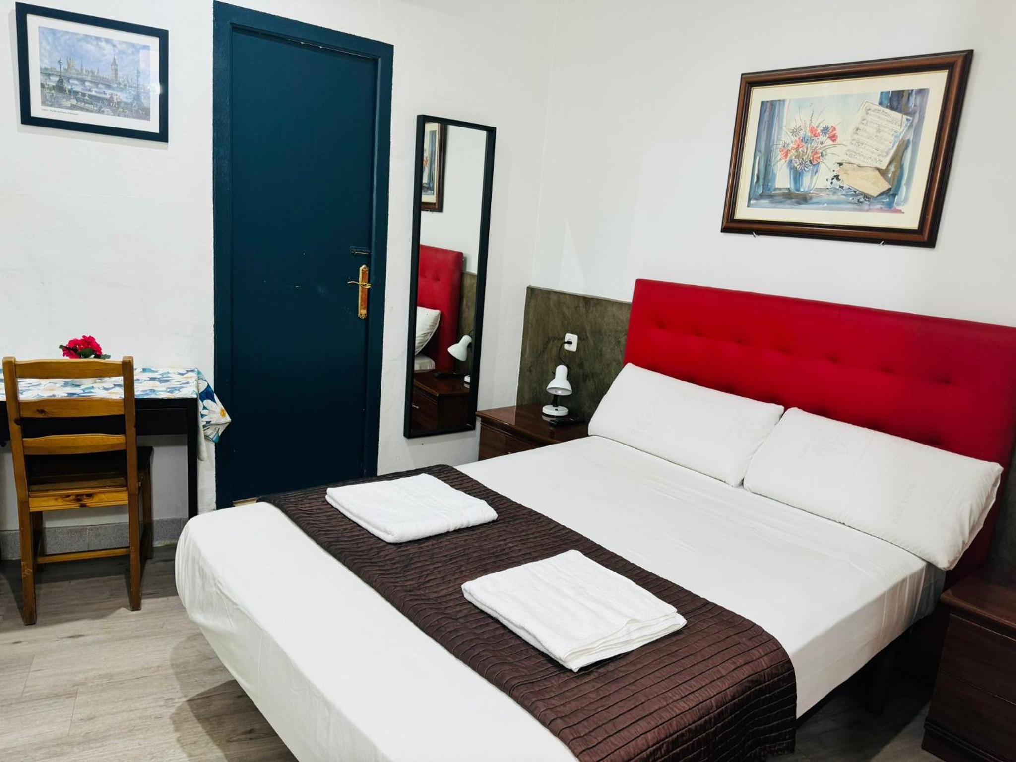 Superior Double Room with Window photo 3