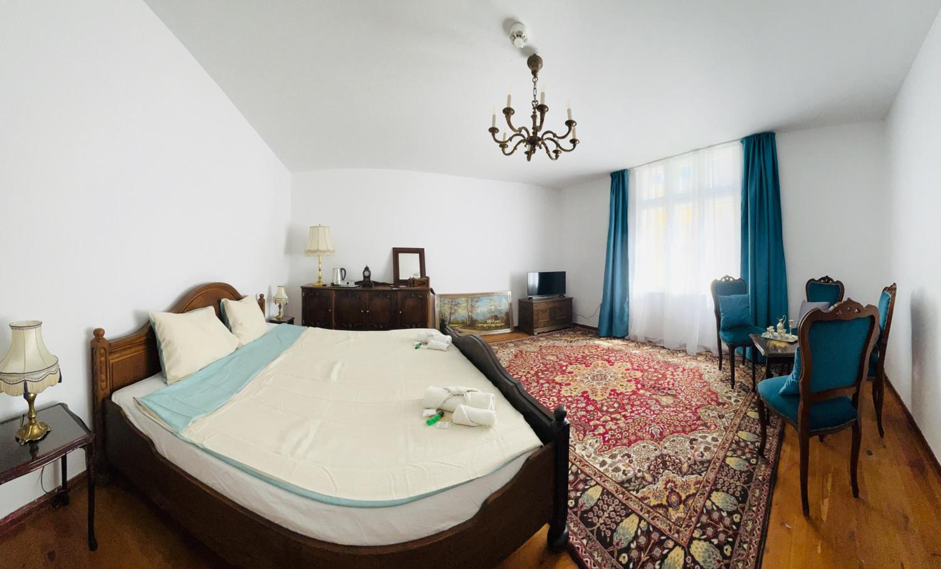 Large Double Room photo 2