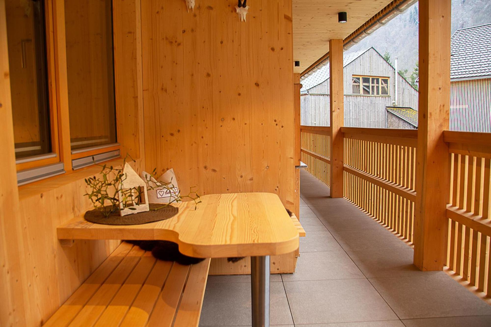 One-Bedroom Apartment C7 with Balcony and Mountain View   photo 2