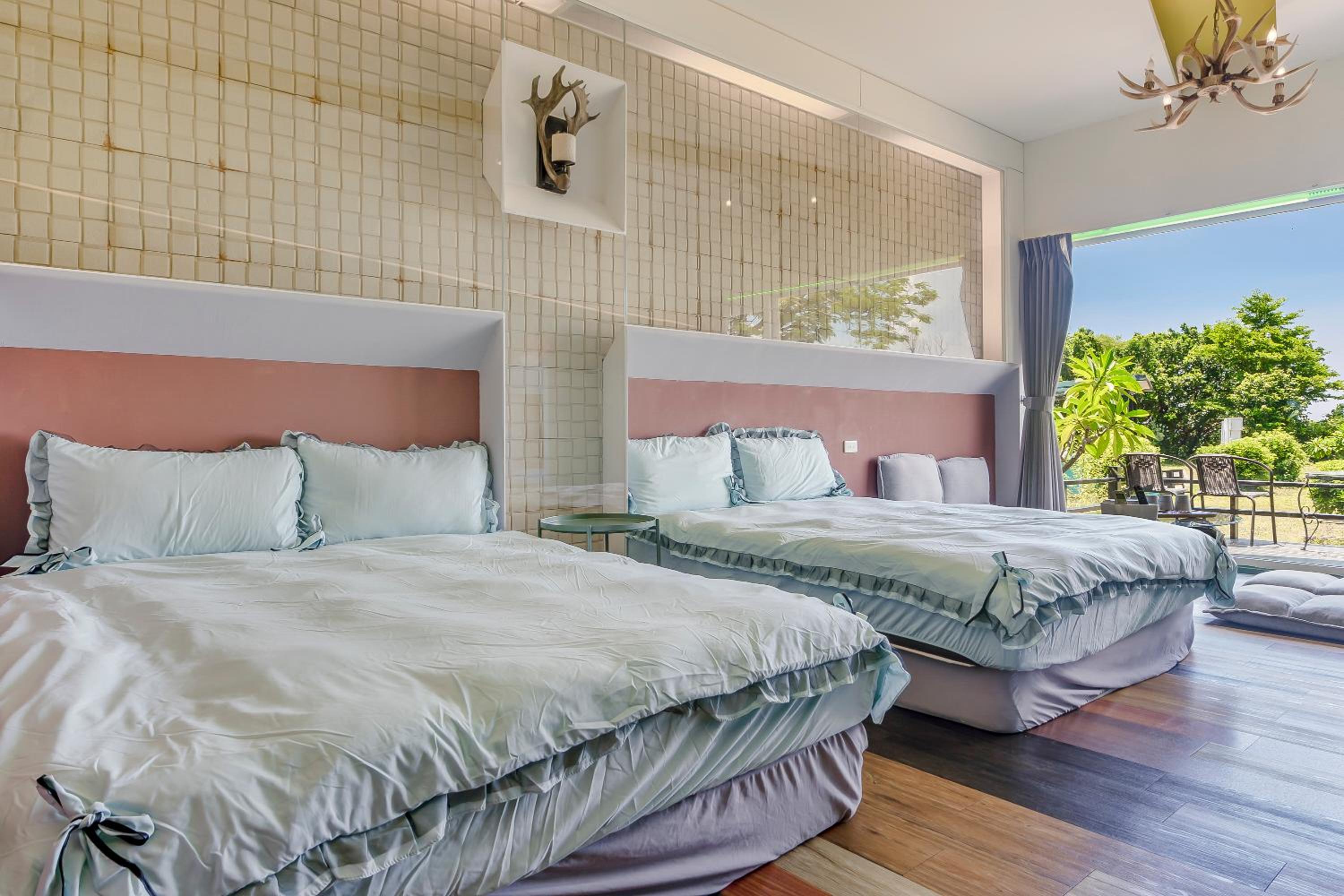 Quadruple Room With Balcony - Photo 12