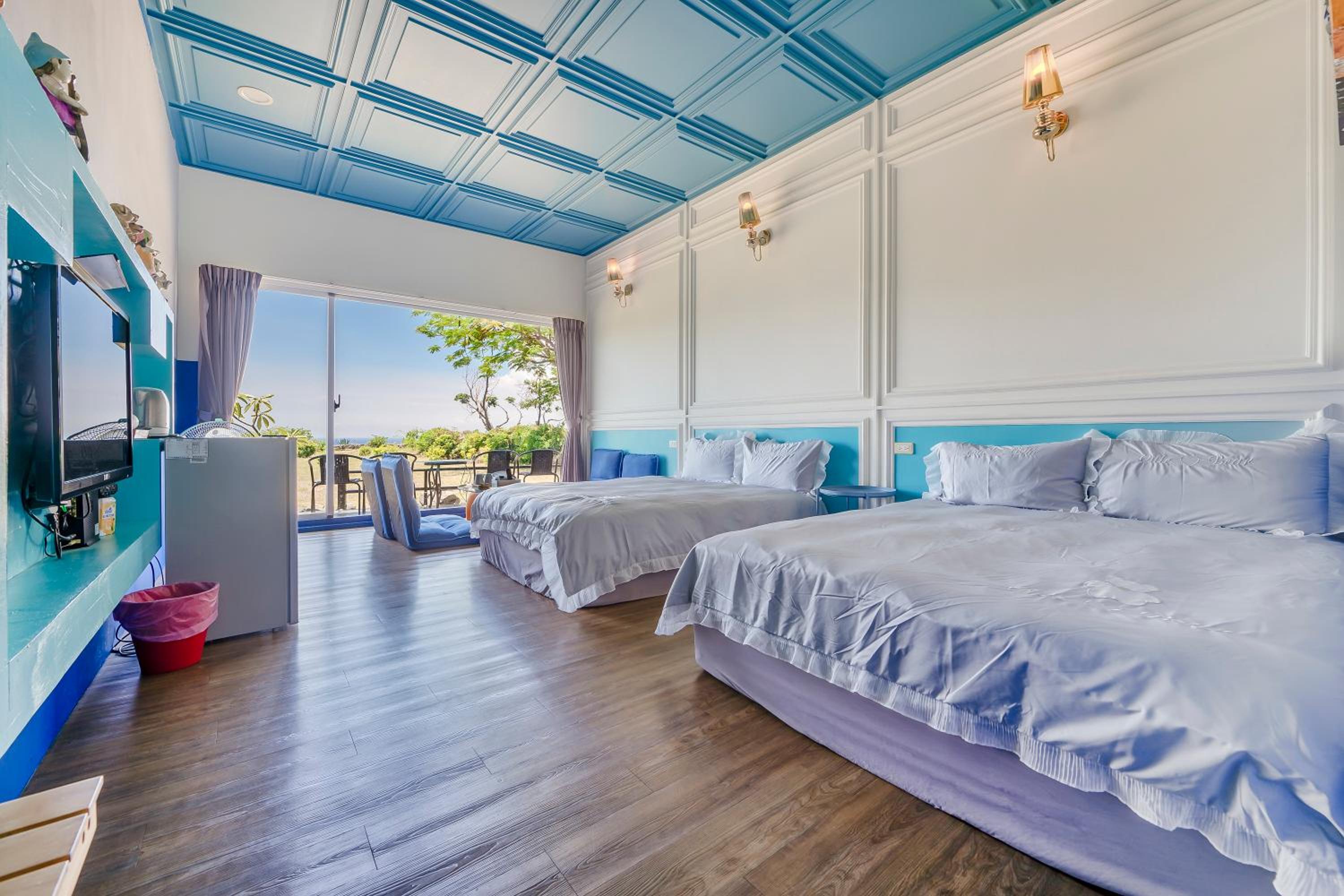 Quadruple Room With Balcony - Photo 1