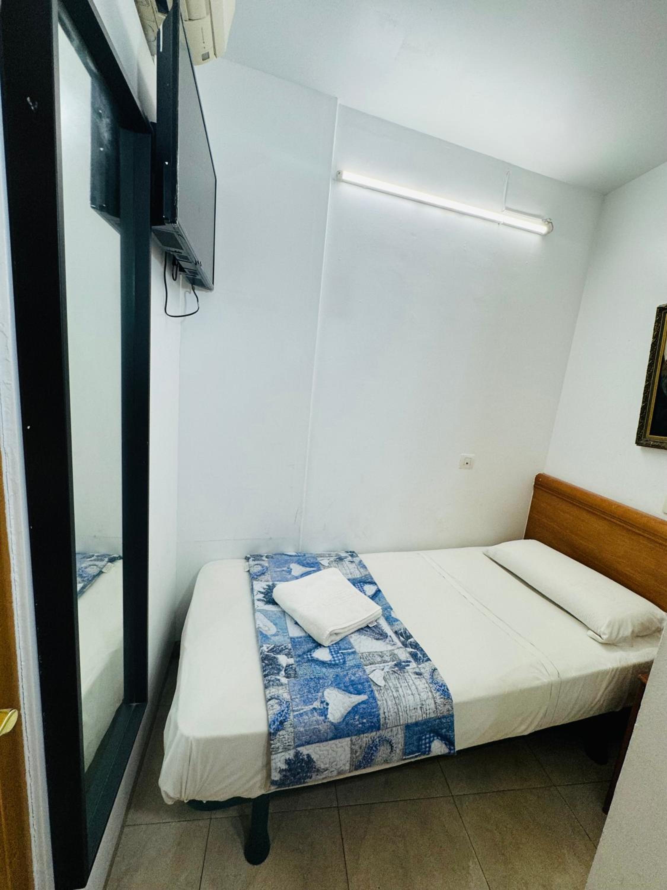 Habitación individual con baño privado