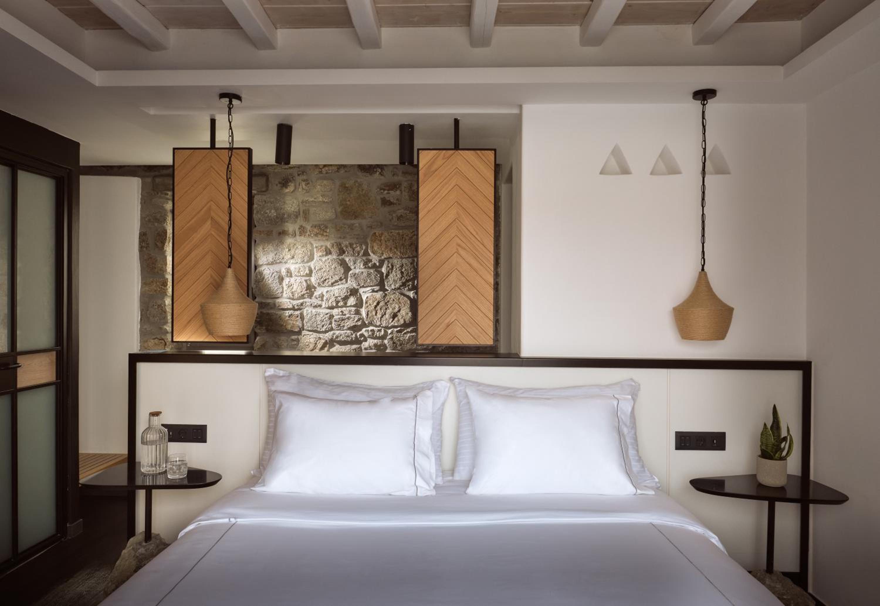 One-Bedroom Villa with Pool - Photo 7