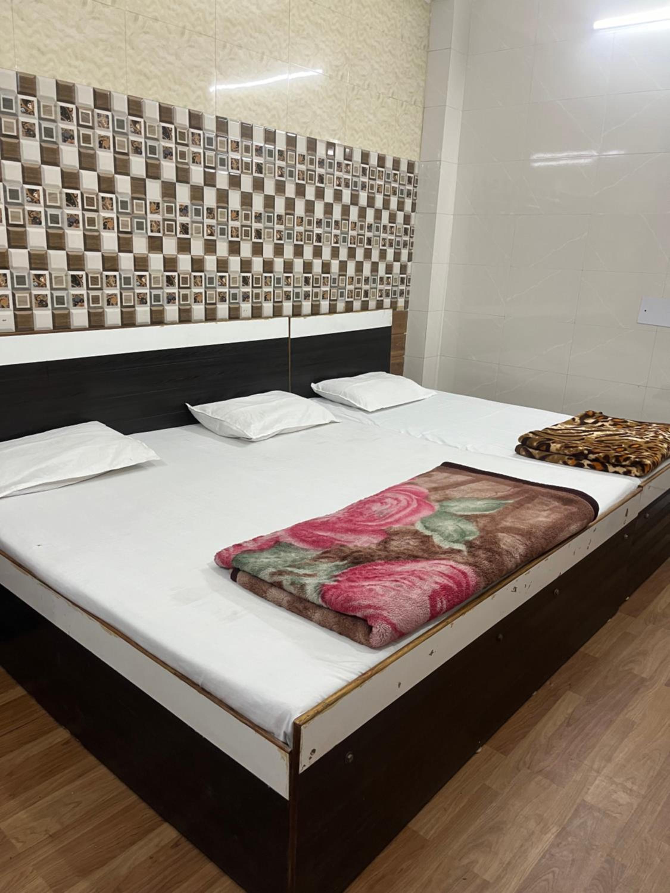 Triple Room With Private Bathroom photo 3