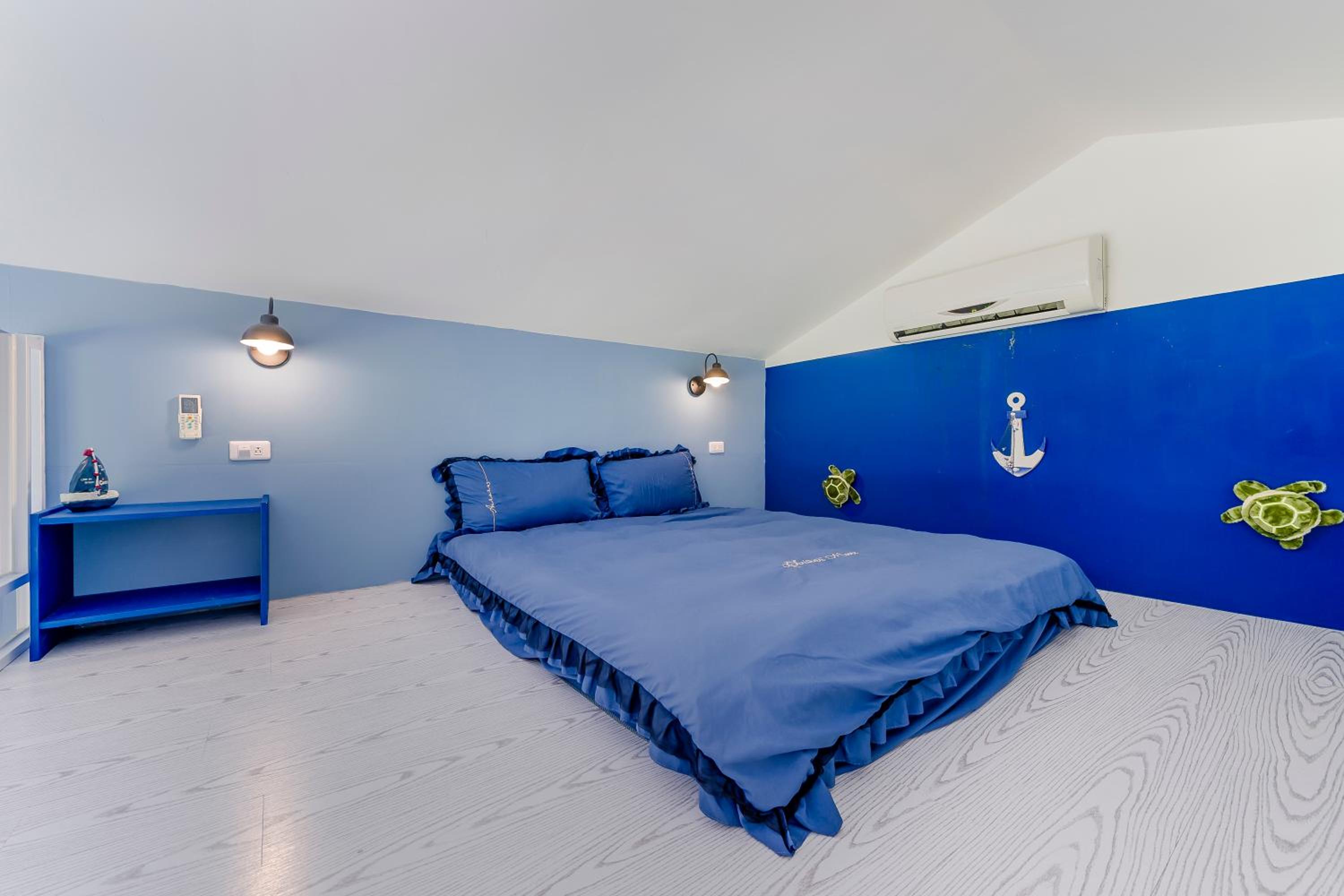 Duplex Quadruple Room - Photo 10