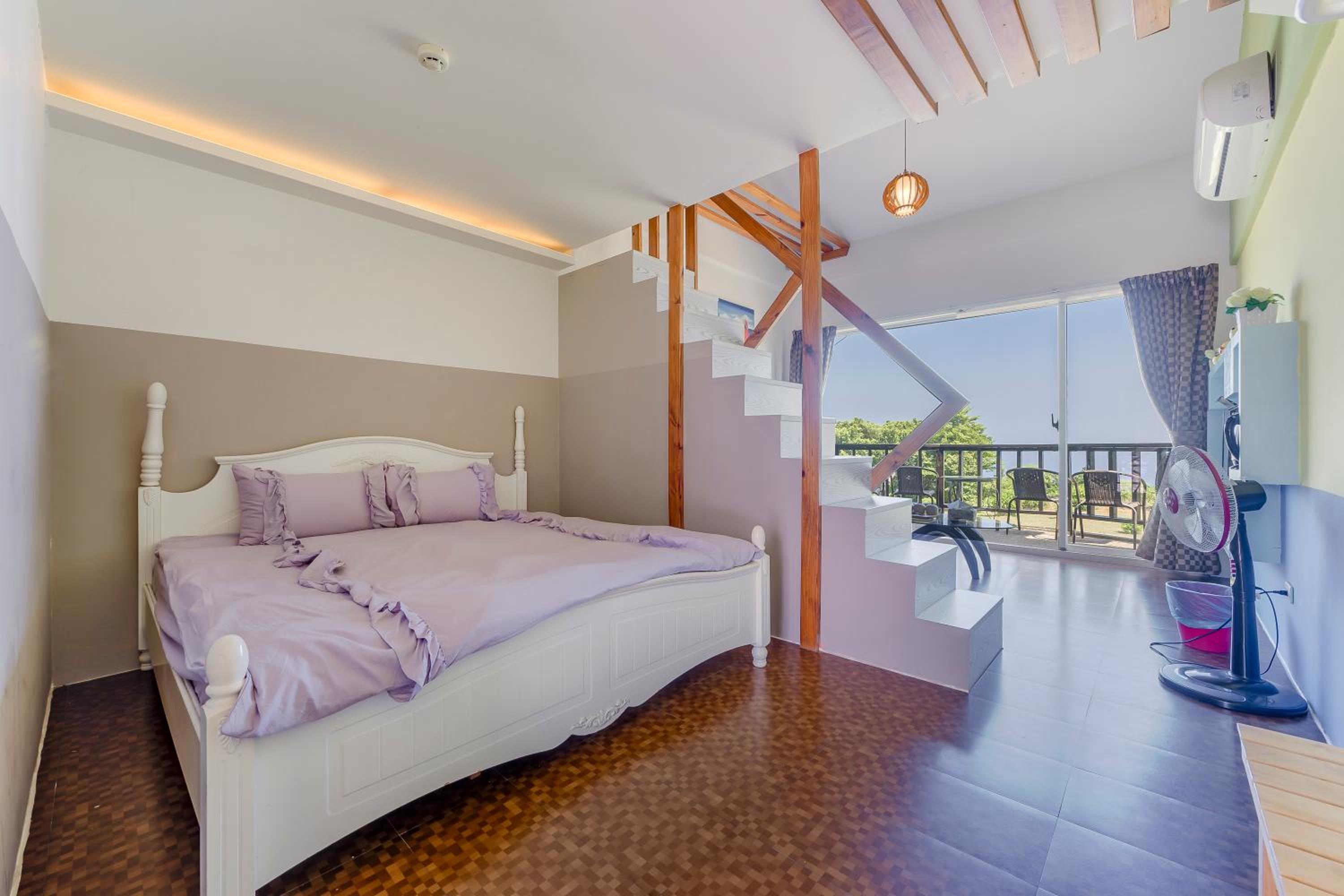 Duplex Quadruple Room - Photo 1