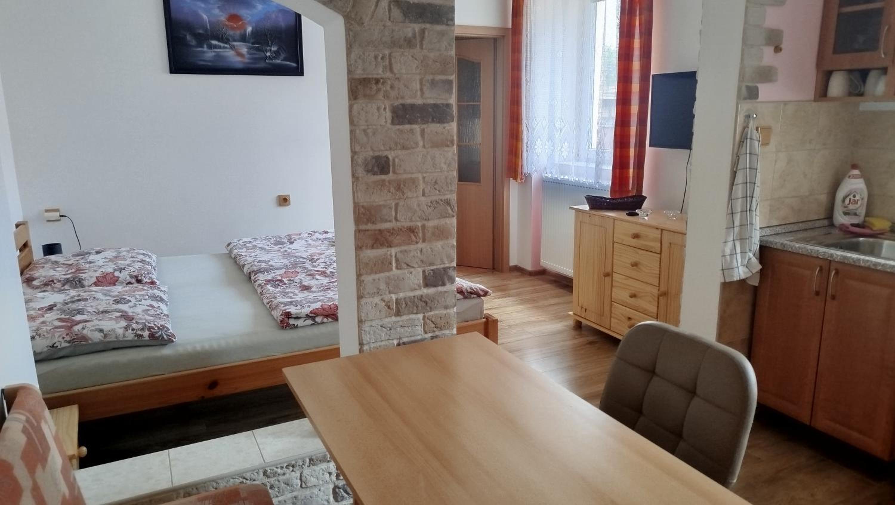 One-Bedroom Apartment - Photo 1