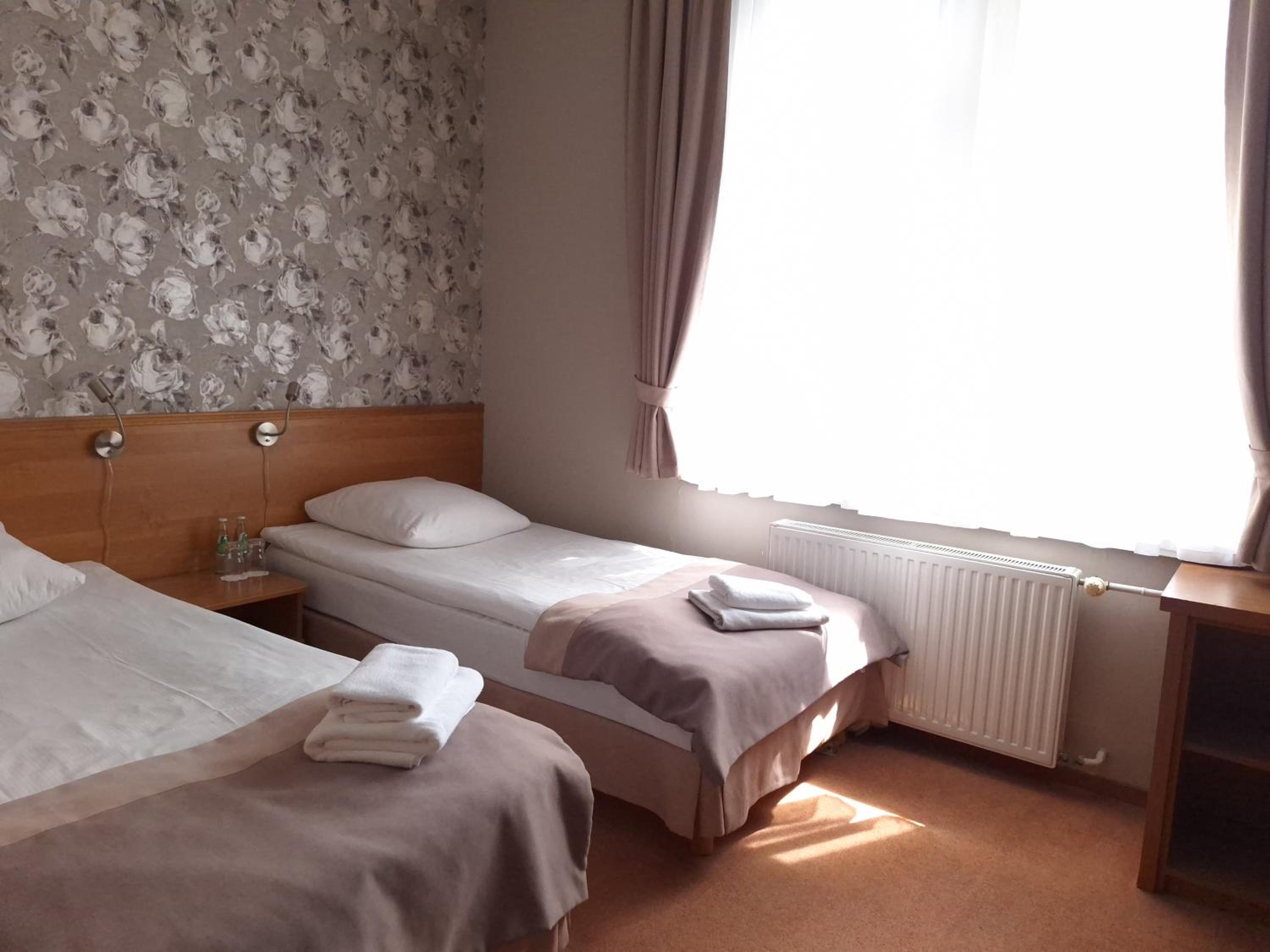 Double Room - Photo 11
