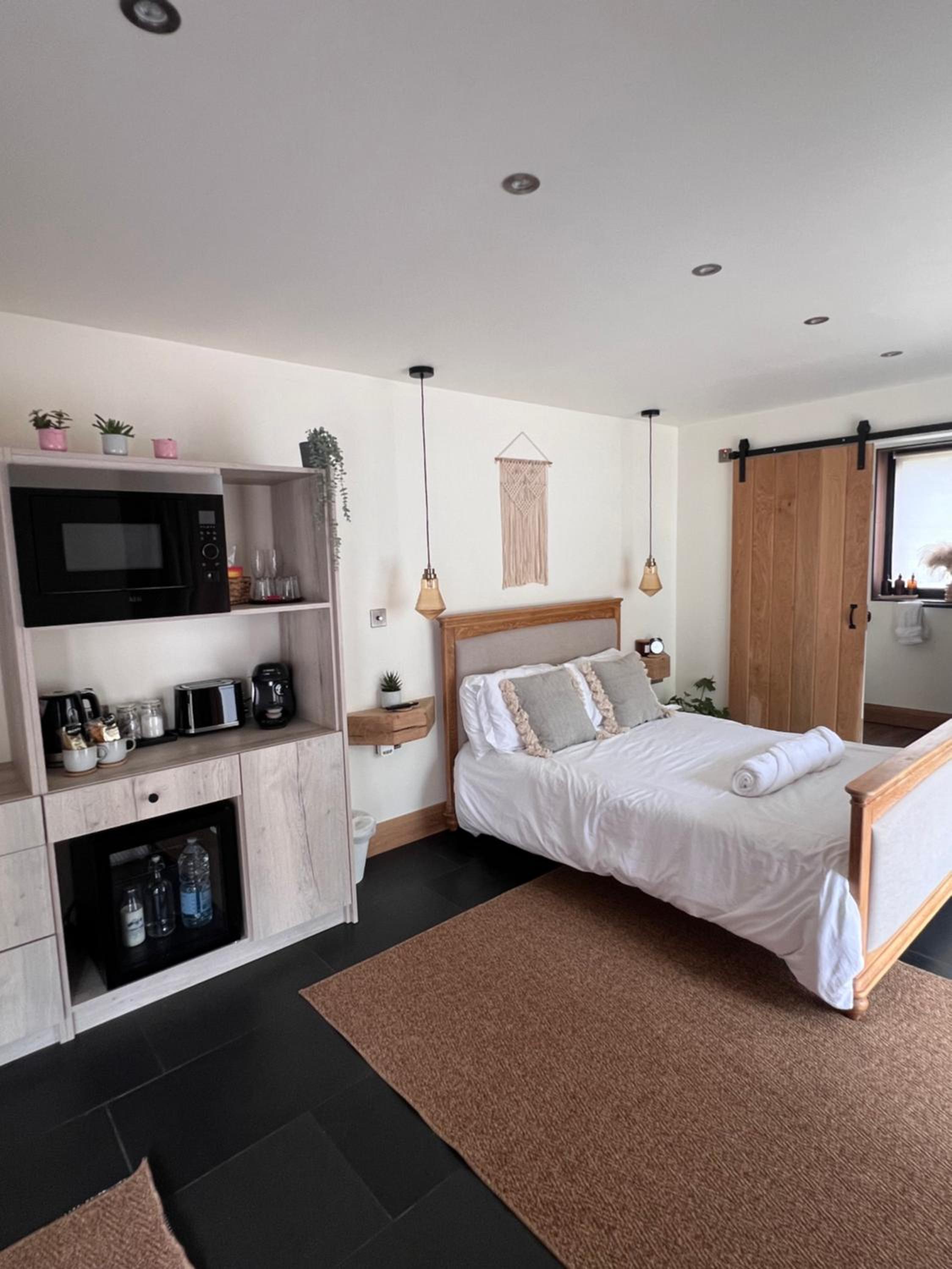 One-Bedroom House photo 2