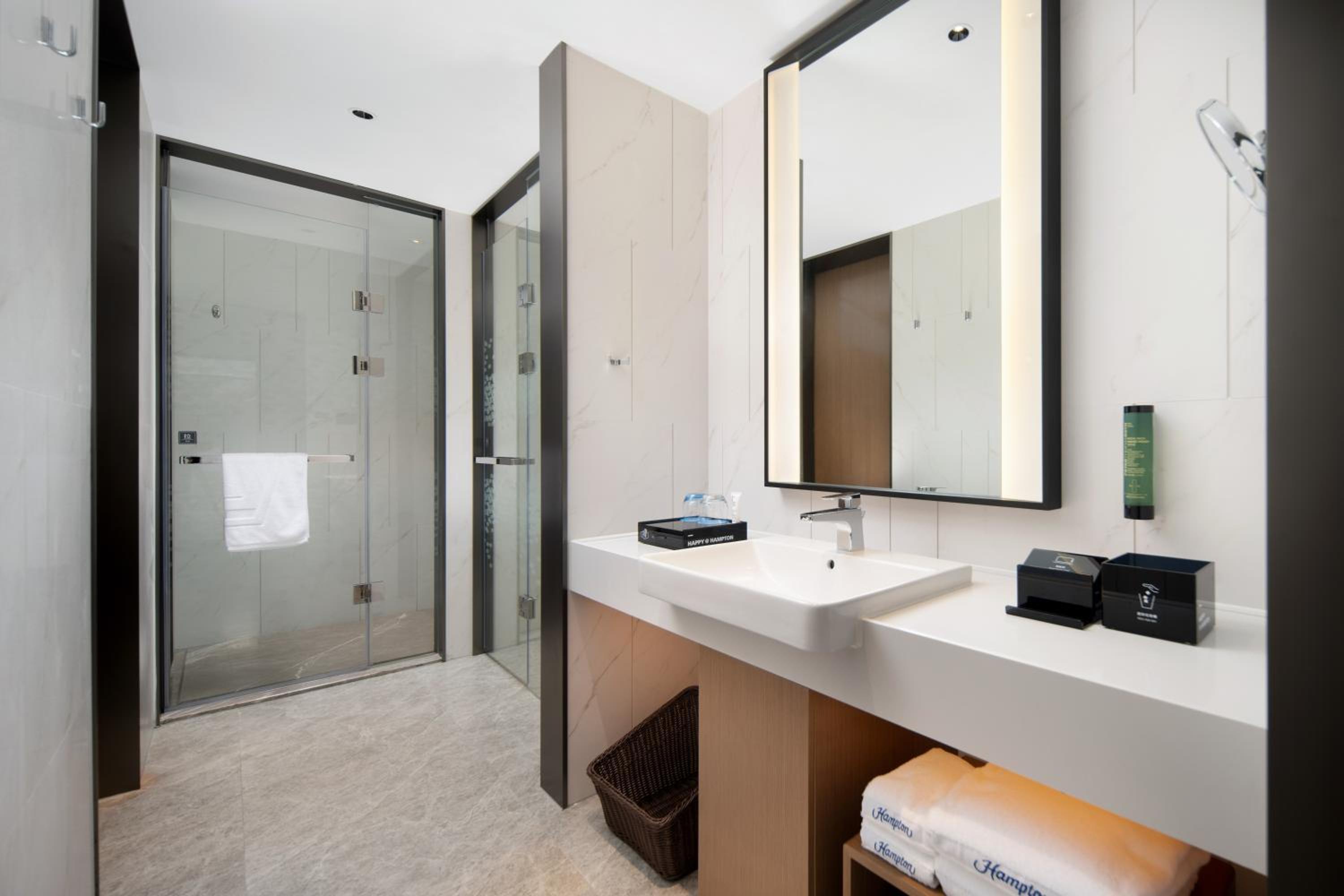 Deluxe Suite photo 3