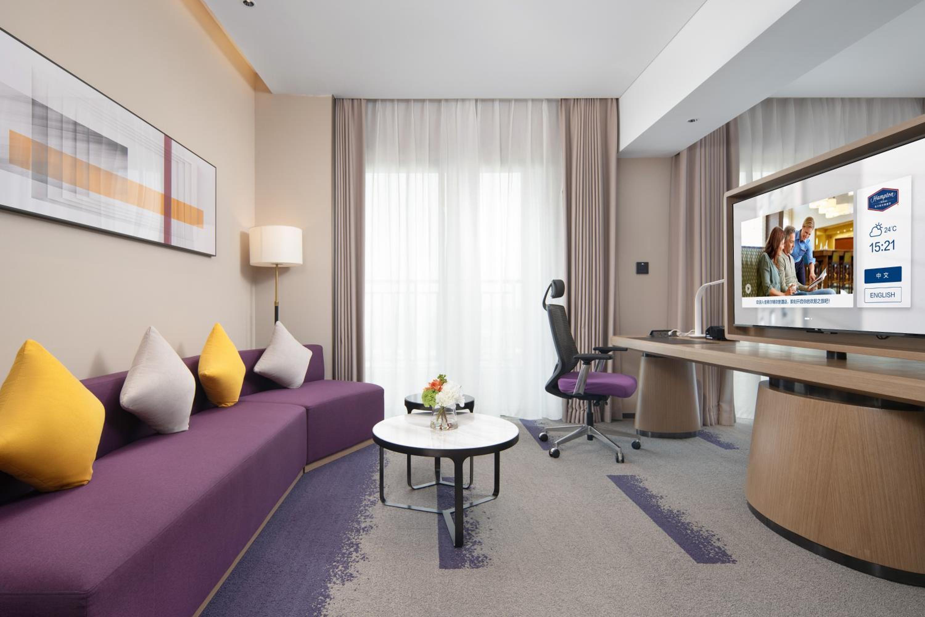 Deluxe Suite photo 2