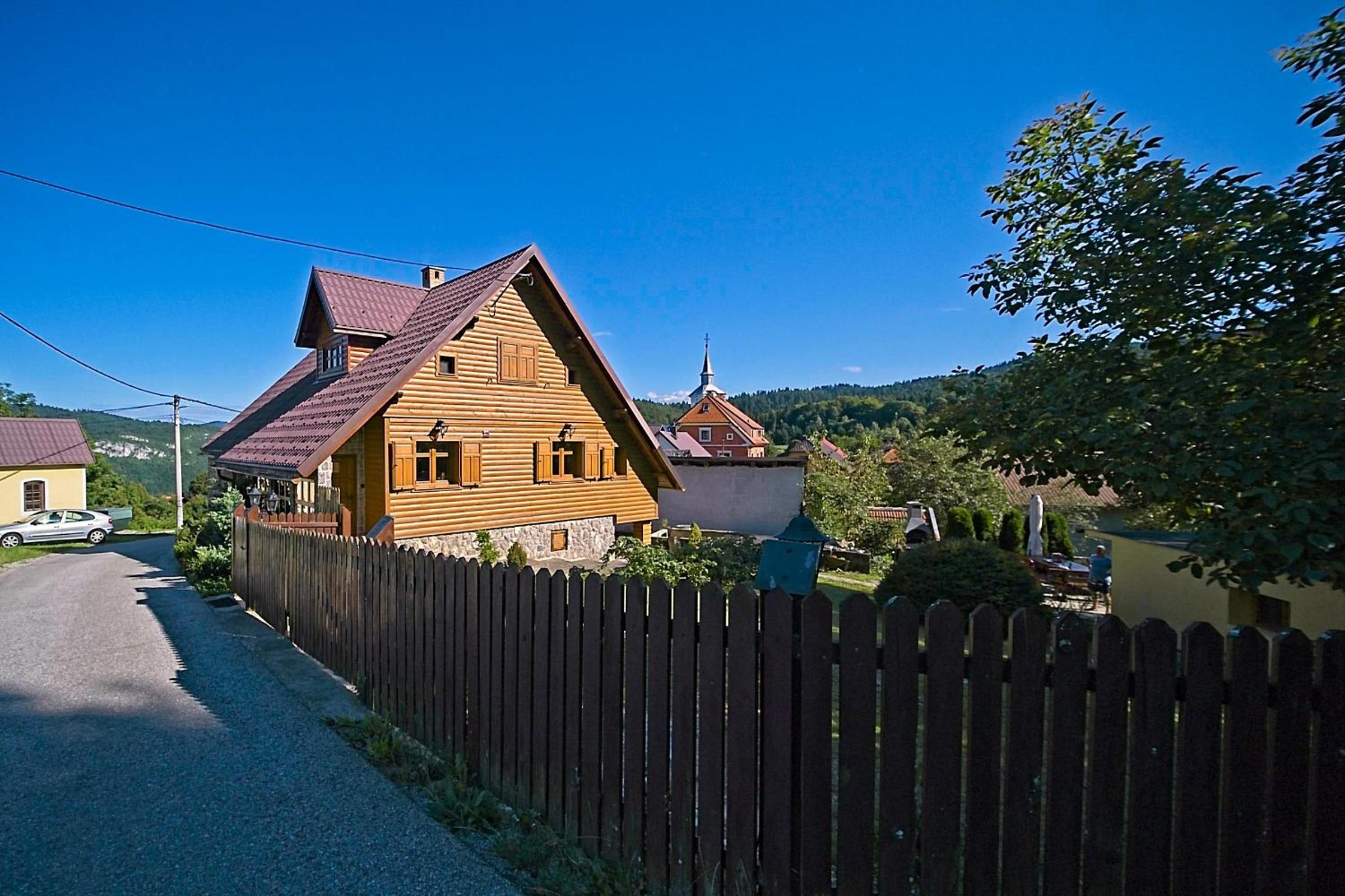 Three-Bedroom House photo 2
