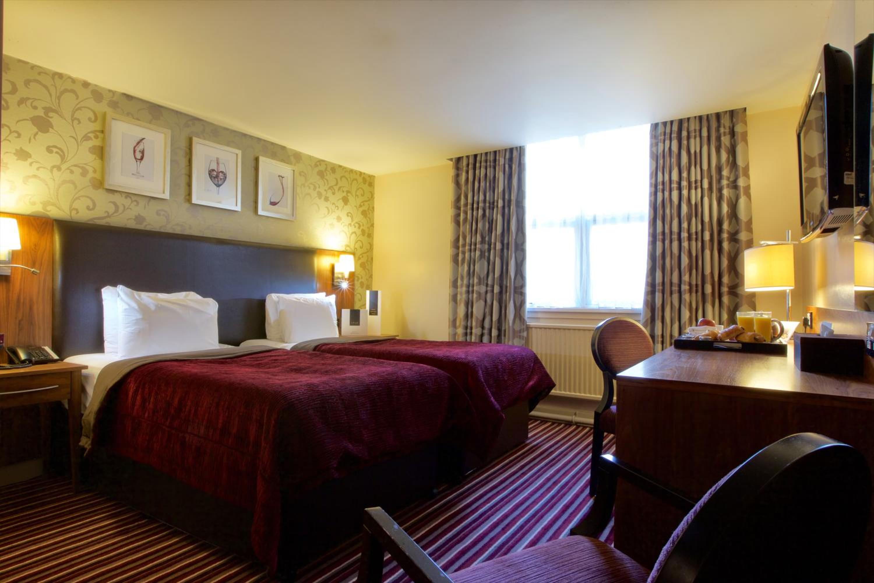 Standard Twin Room - Non-Smoking