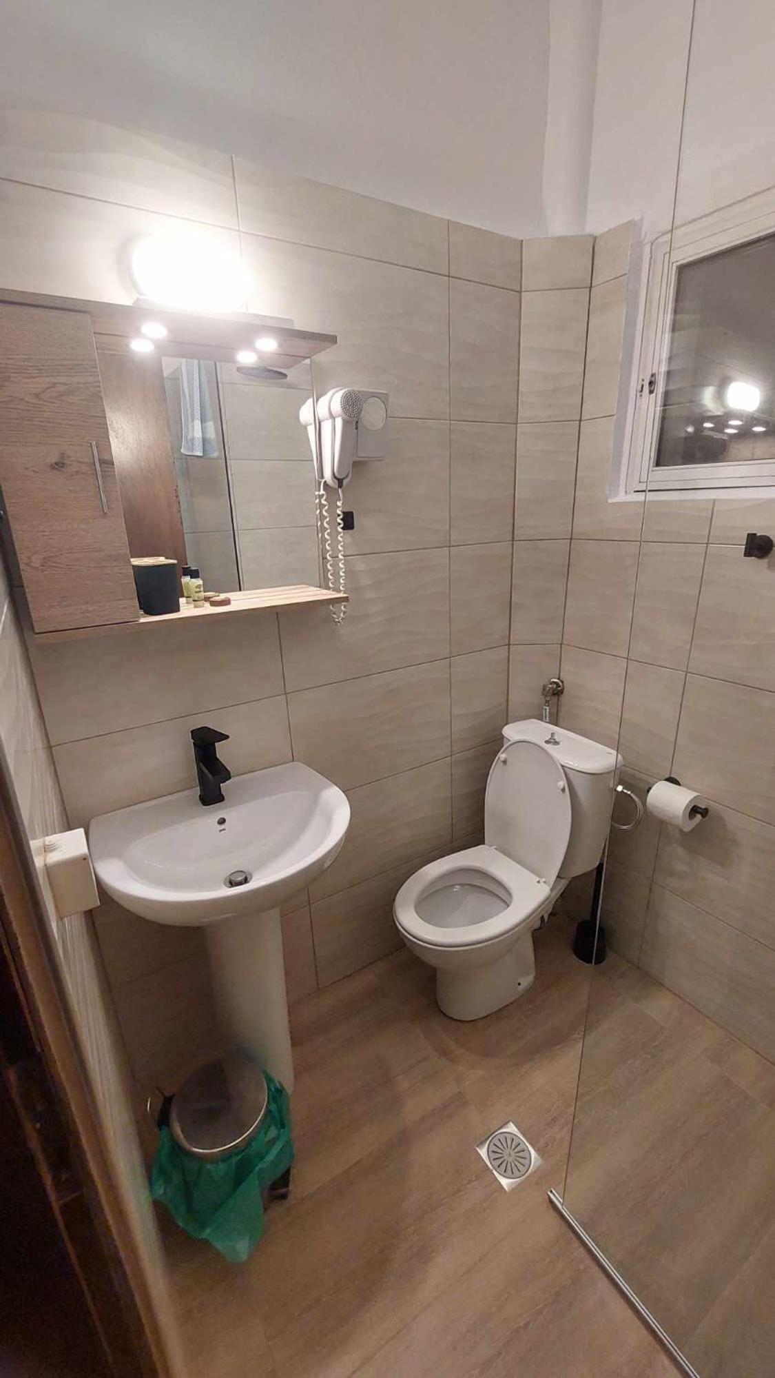 Double or Twin Room photo 2
