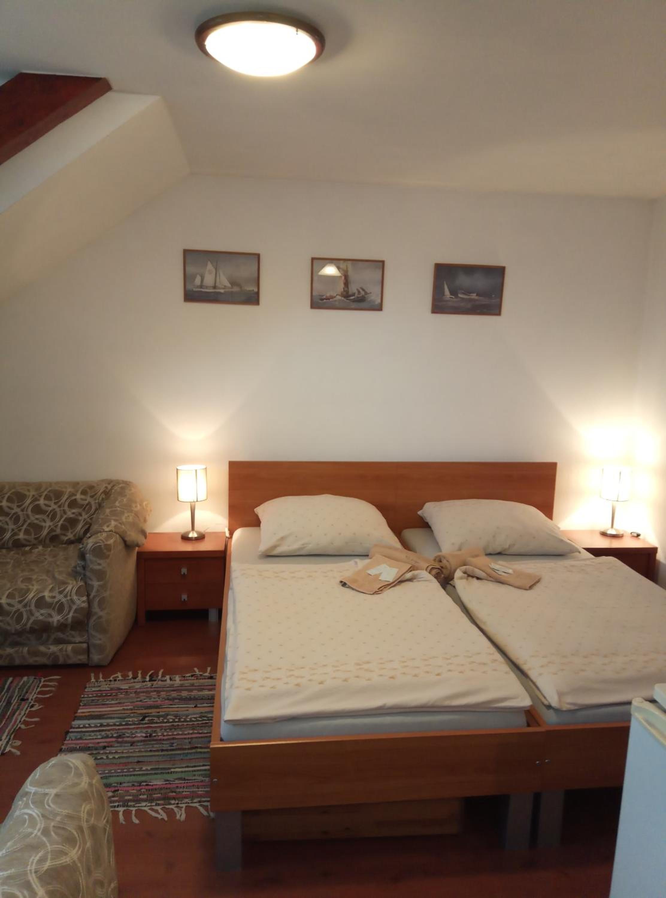 One-Bedroom Apartment - Photo 10