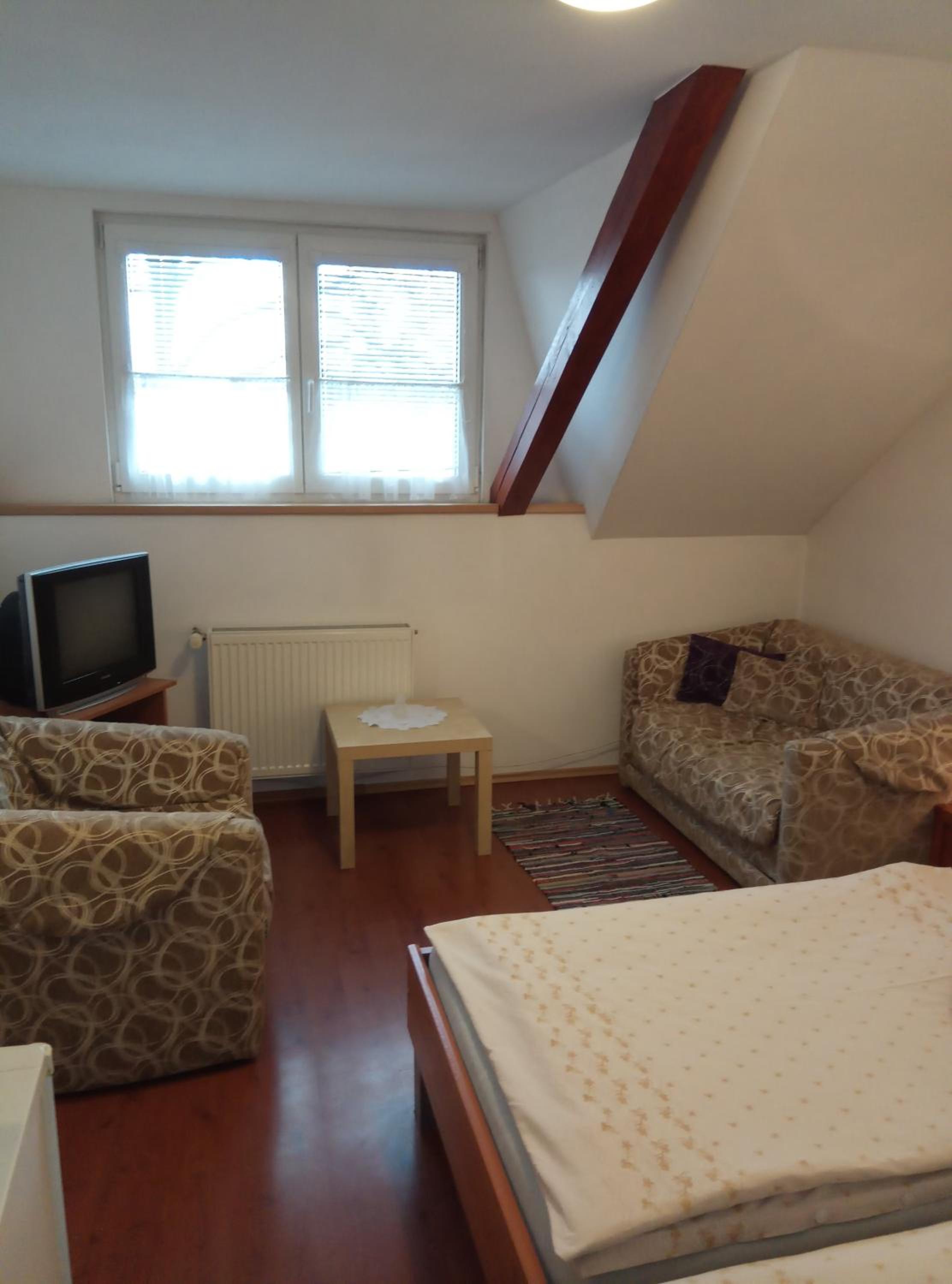 One-Bedroom Apartment - Photo 11