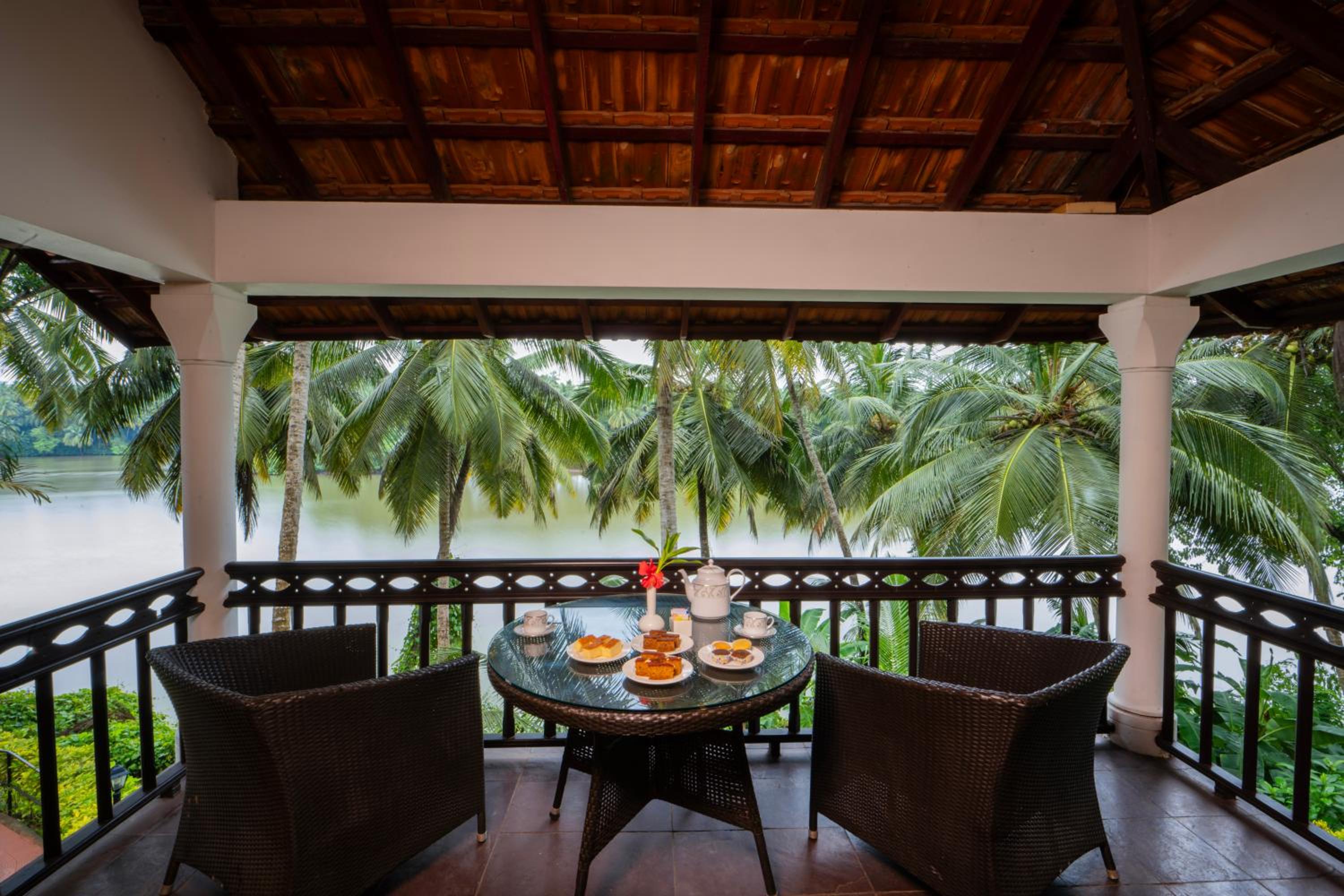 Cottage with River View - Free WiFi - Photo 7