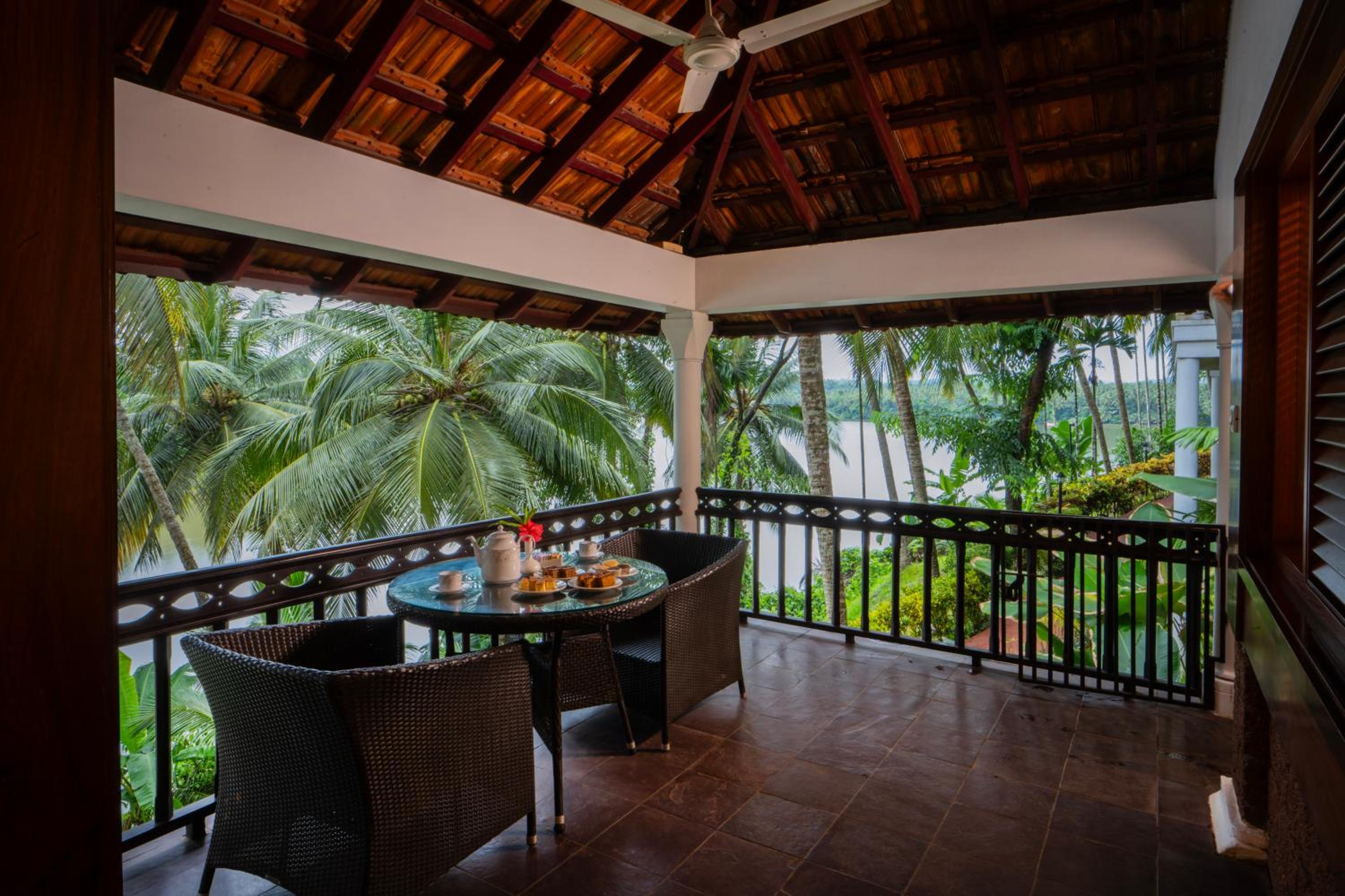 Cottage with River View - Free WiFi - Photo 8