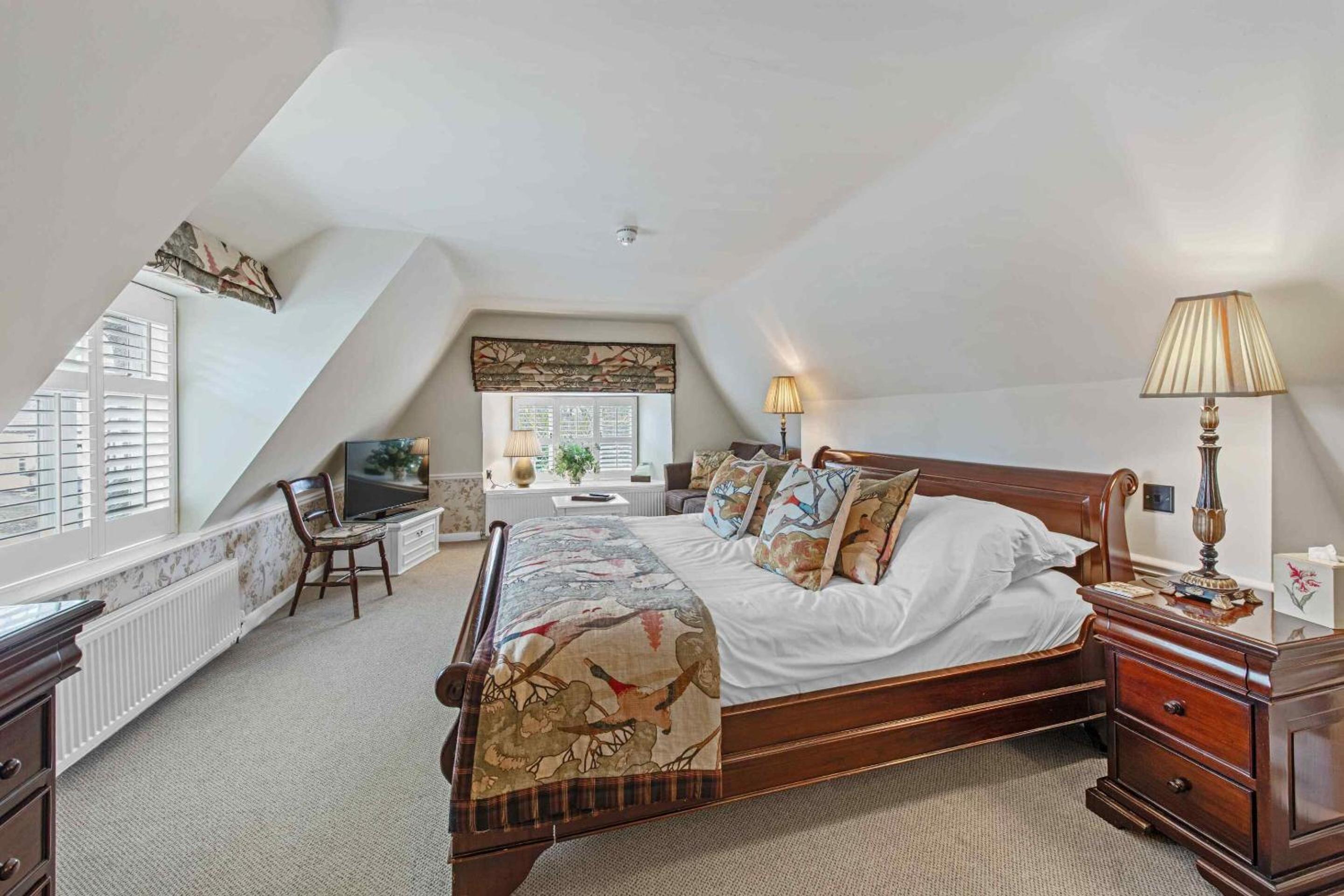 Deluxe Double Room with Bath photo 3