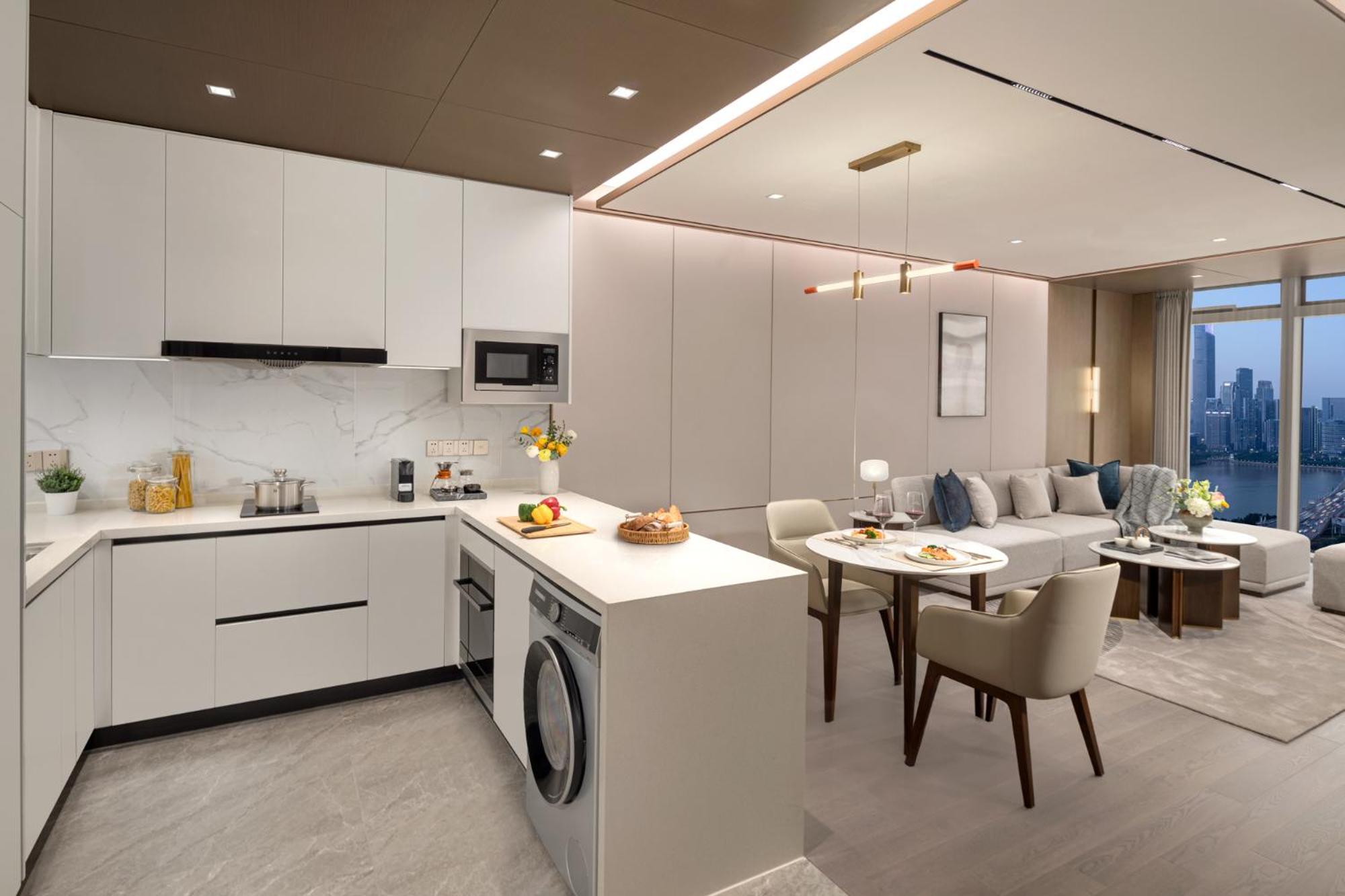 One-Bedroom Premier photo 3