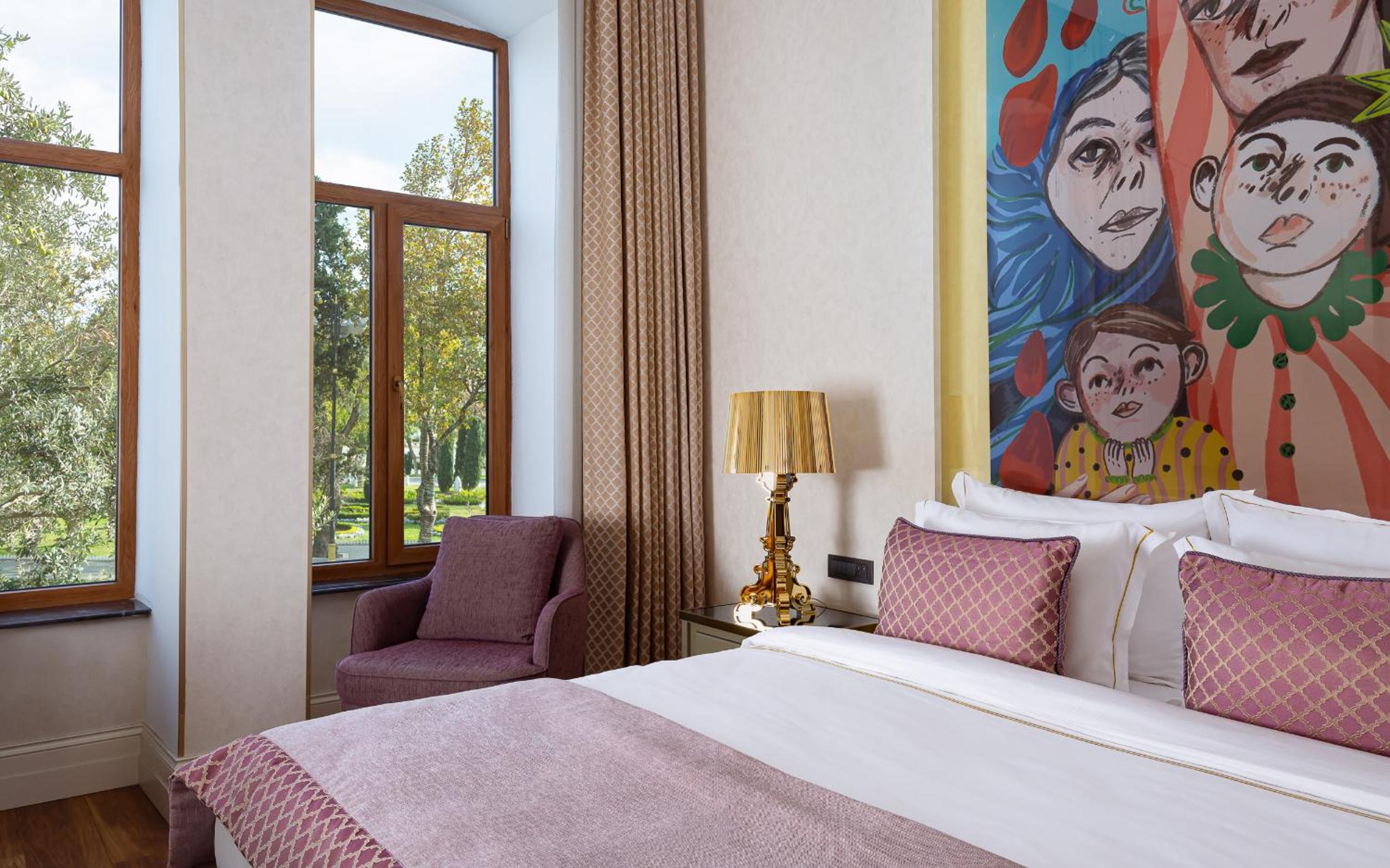 Deluxe King Room photo 2