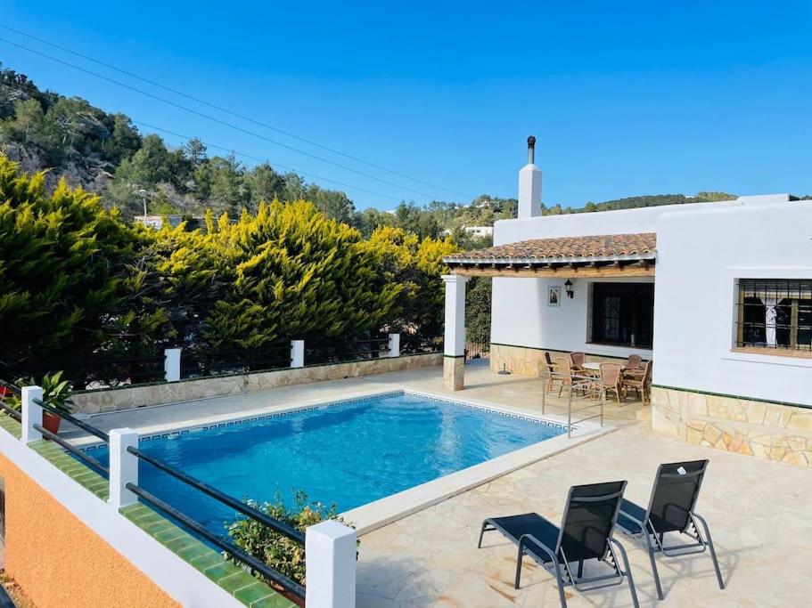 Villa de Tres Habitaciones