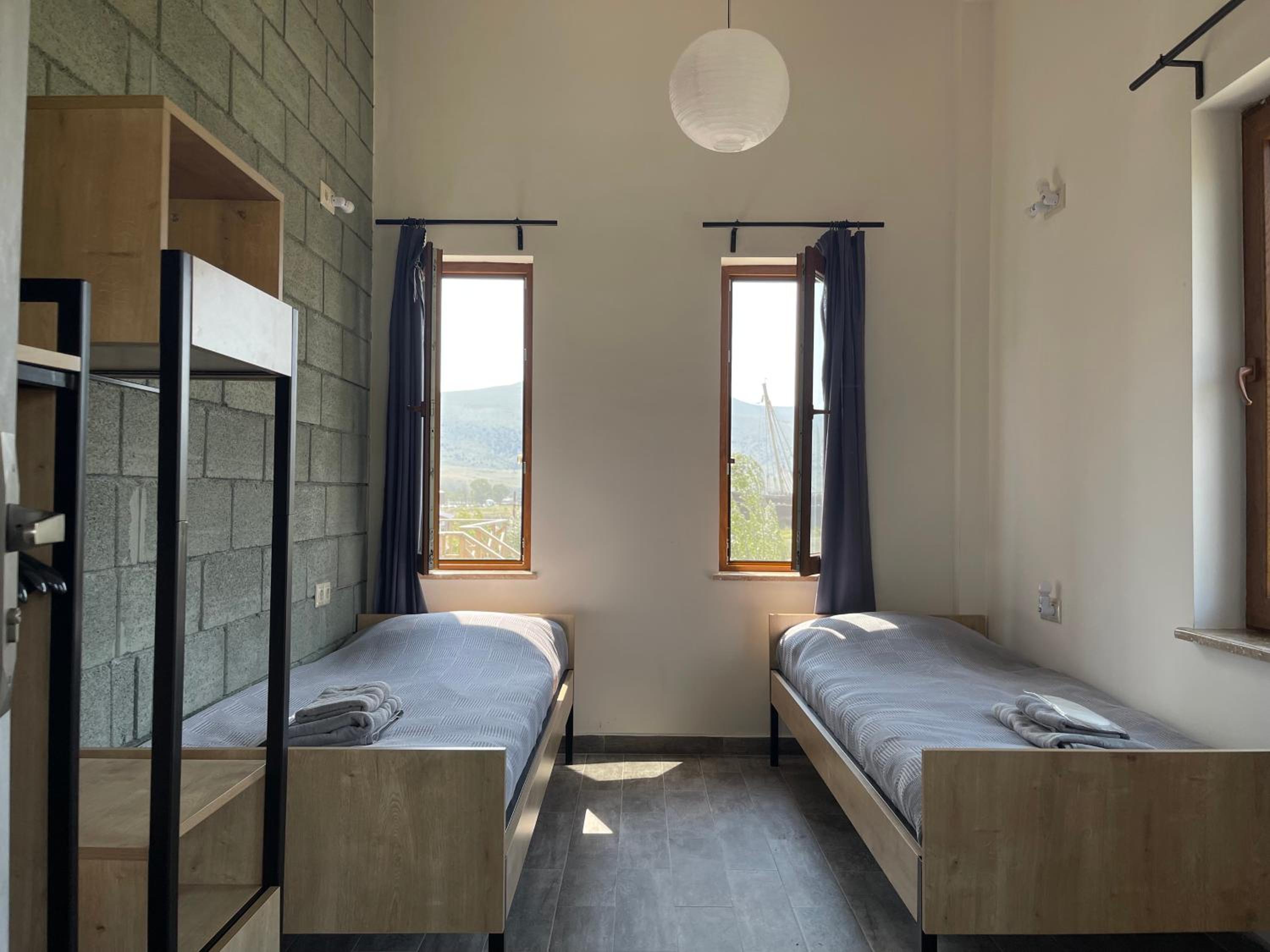 Mixed Dormitory Room