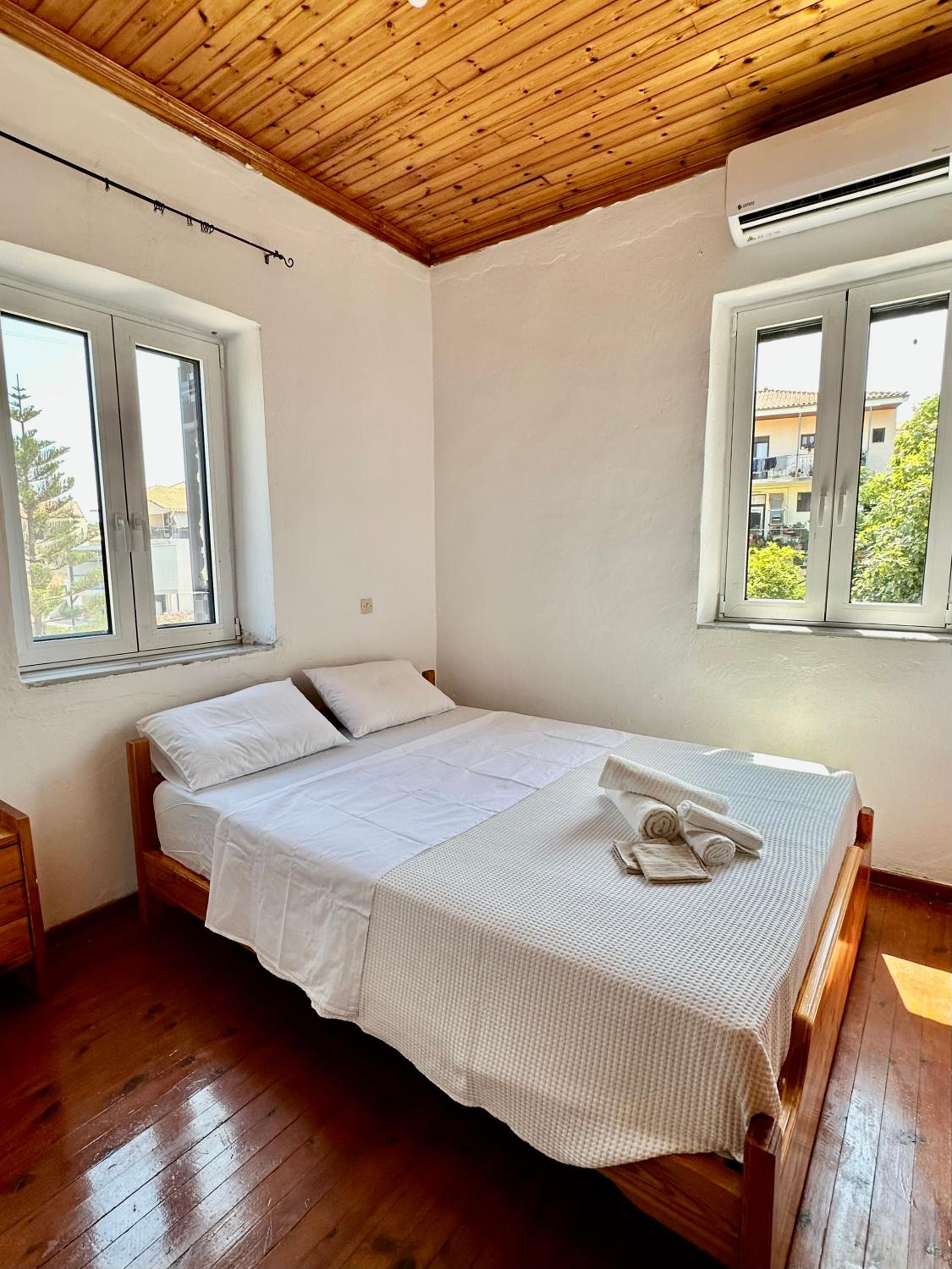 Three-Bedroom Villa photo 2