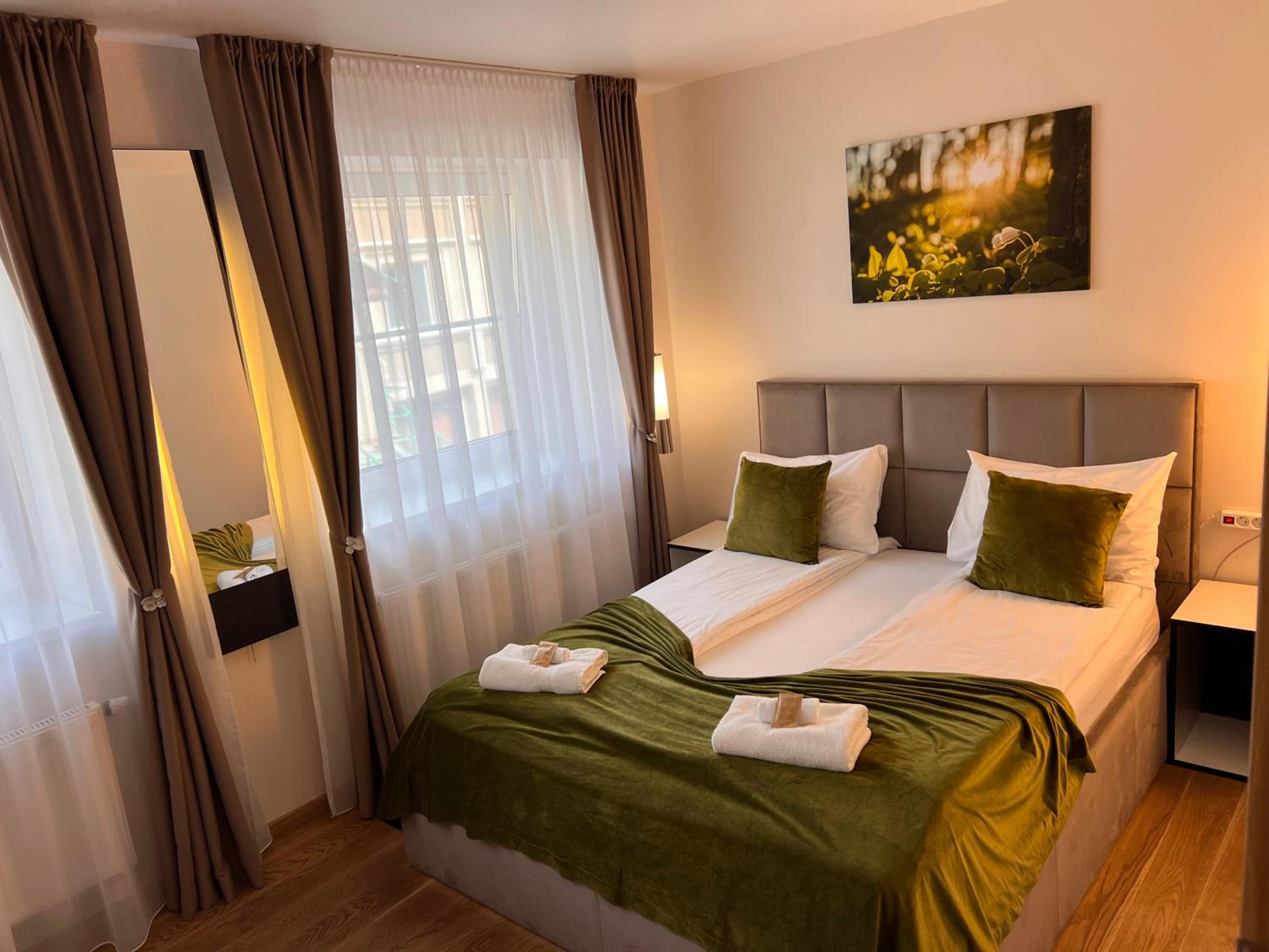 Double Room with Shared Bathroom photo 2