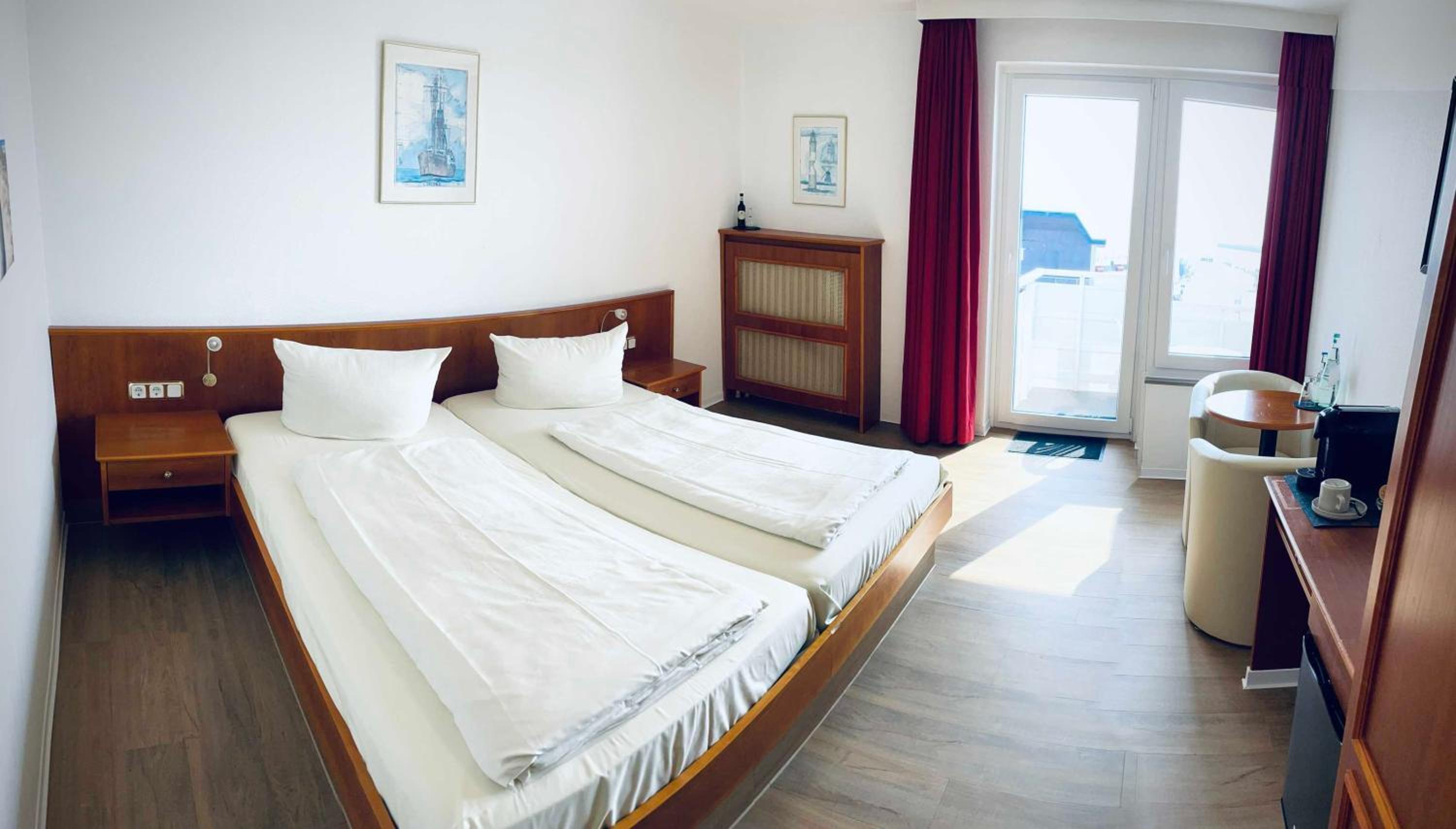 Double Room with Balcony and Sea View